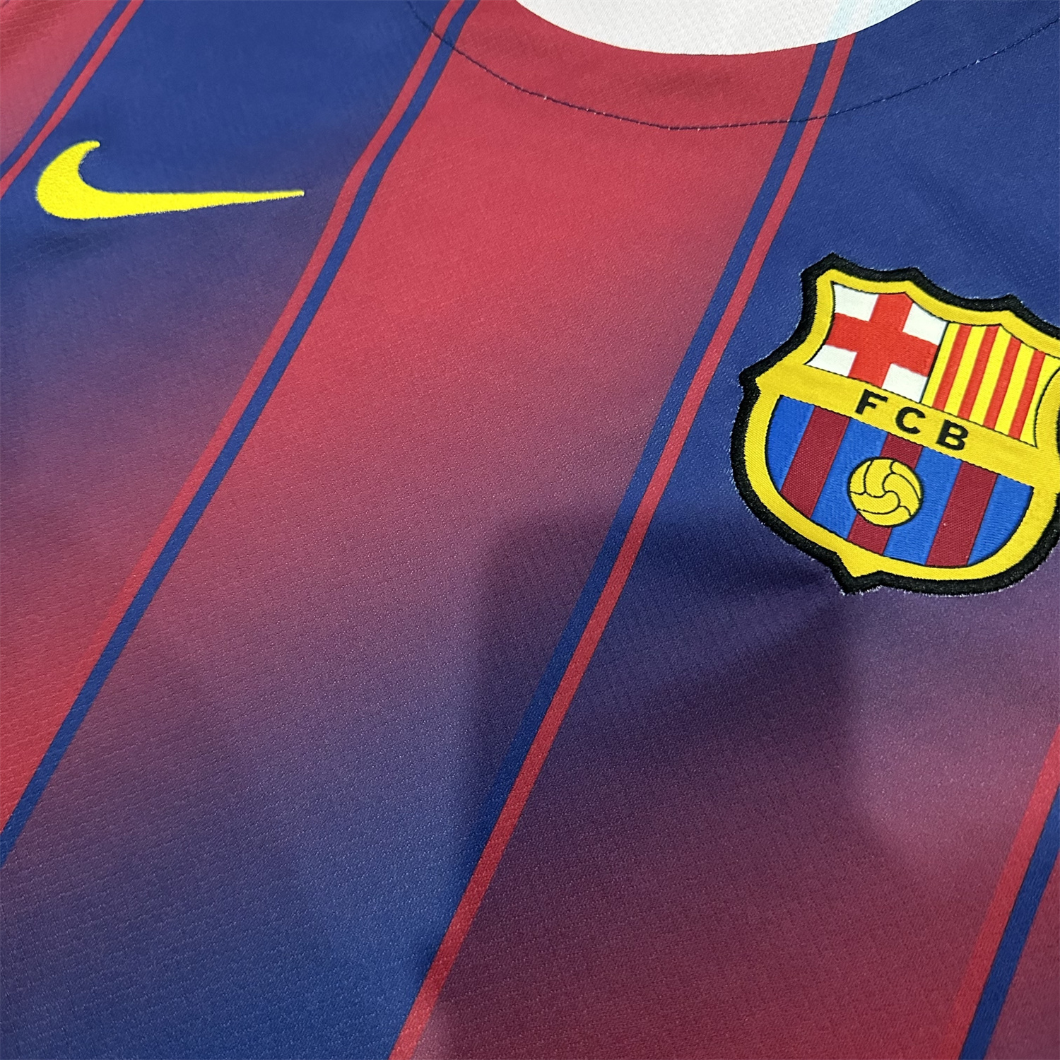 AlphaJersey-Barcelona 25-26 Home Unsponsored Jersey - Fans Version