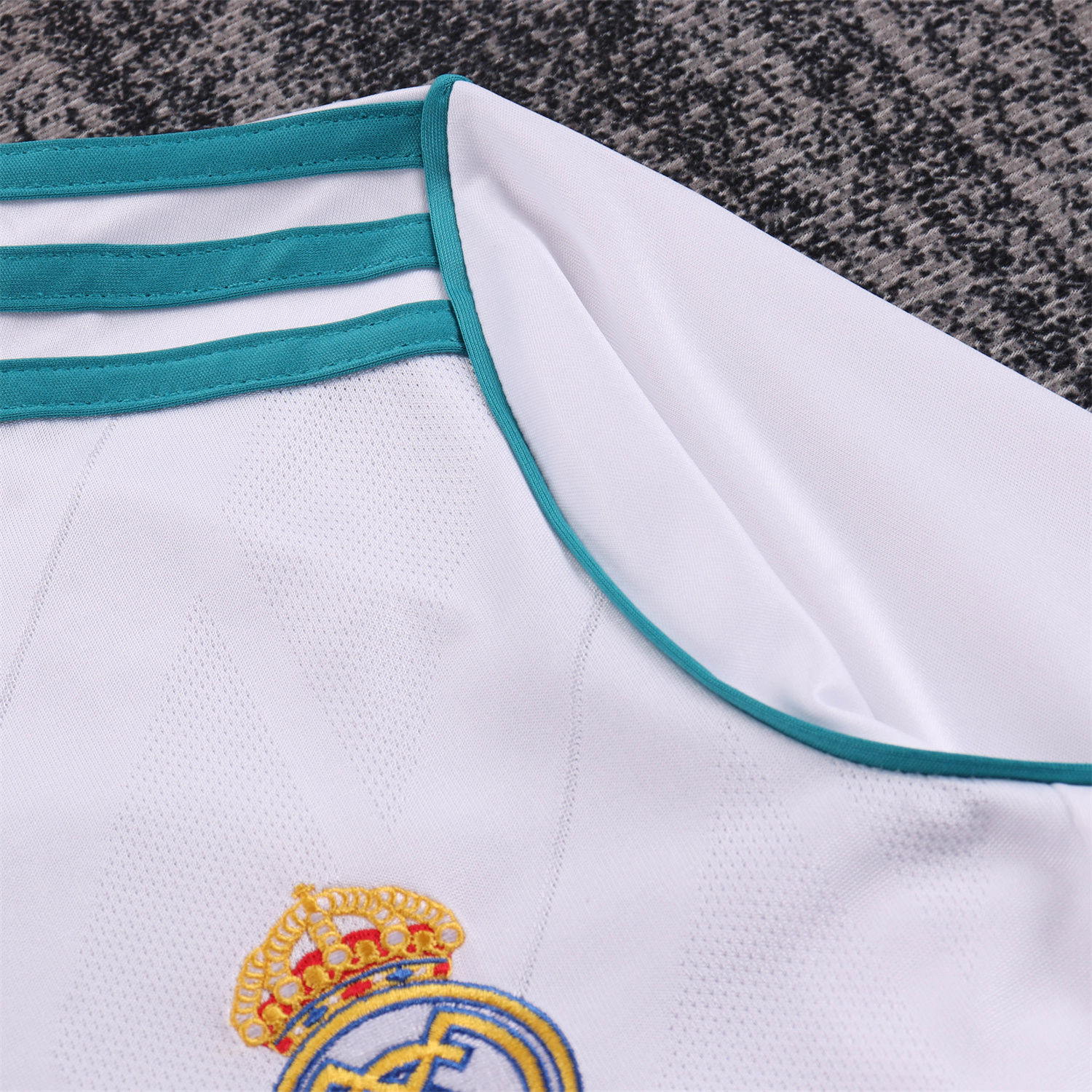 AlphaJersey-Retro Real Madrid 17-18 Home Long Sleeves Kids Kit
