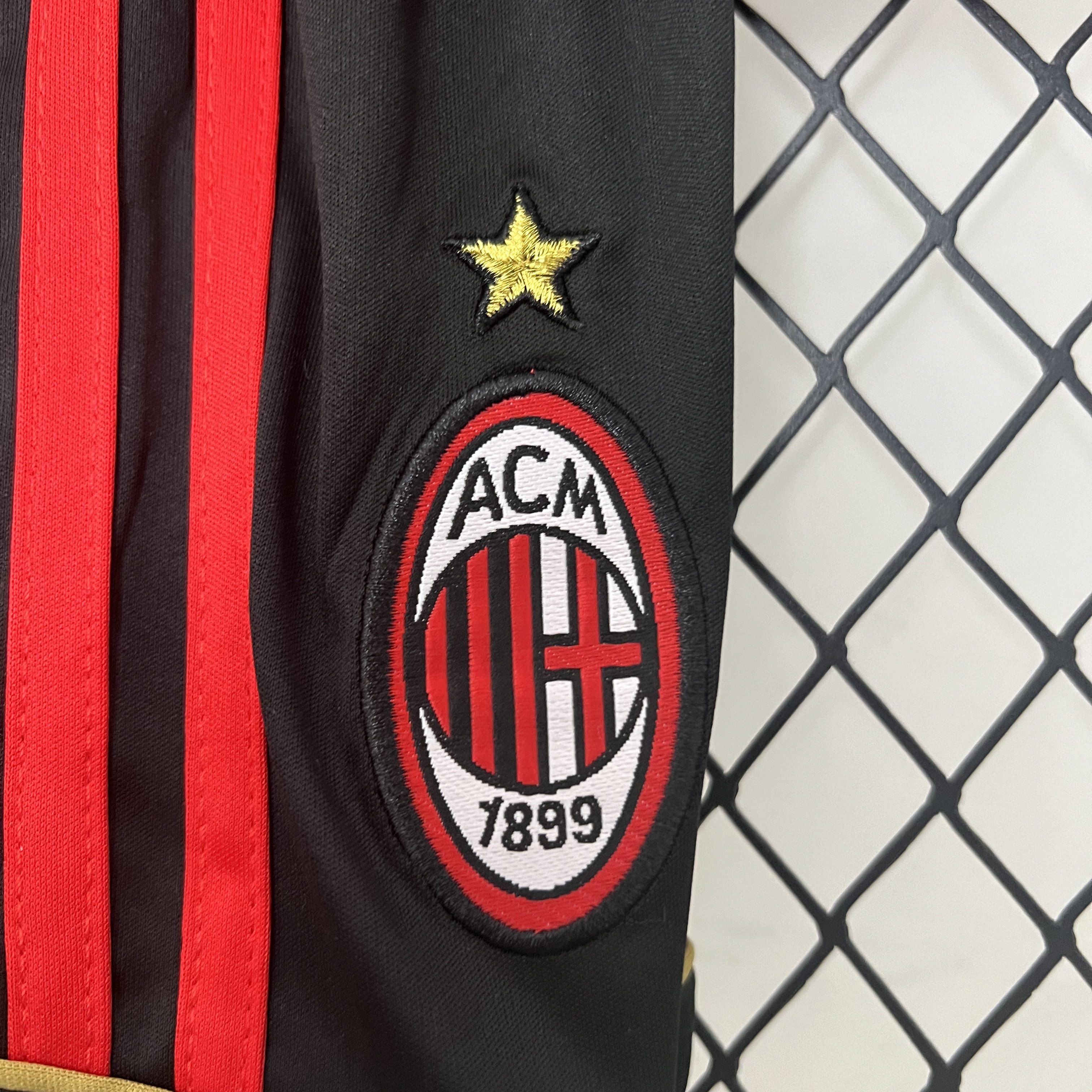 AlphaJersey-Retro AC Milan 2006-07 Home Stadium Kids Kit