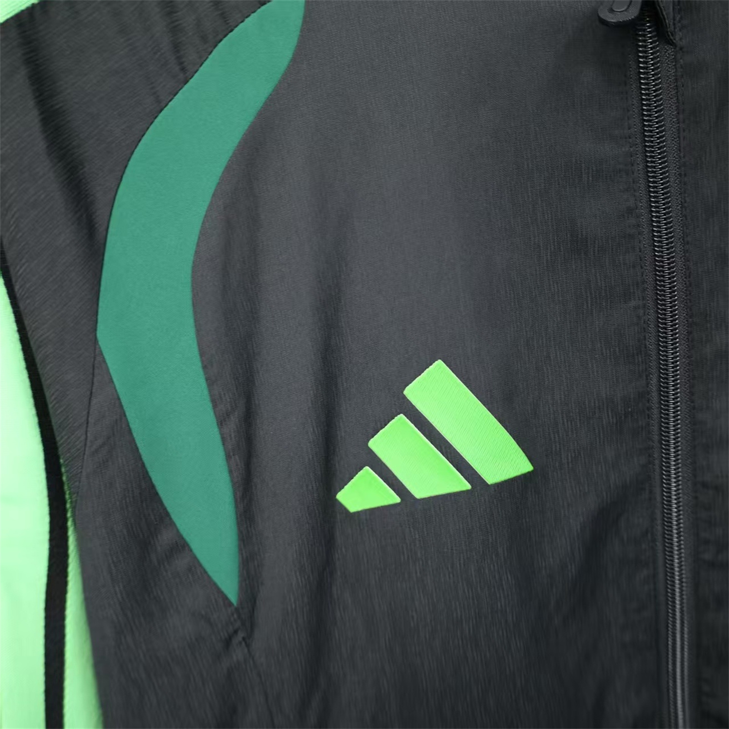 AlphaJersey-Mexico 25-26 Green And Black Windbreaker Jacket