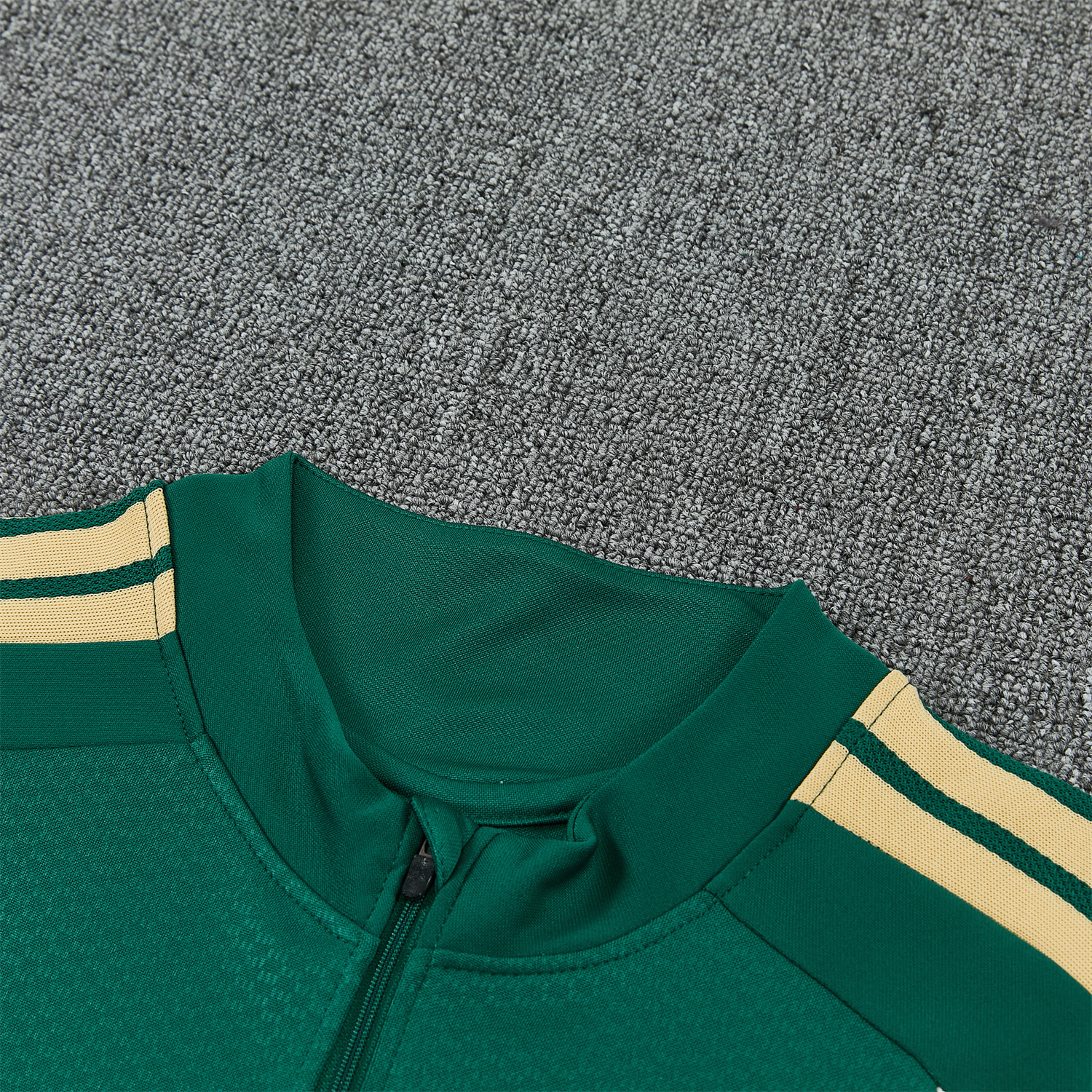AlphaJersey-Italy 2026 Long Sleeve Training Set - Green With White Top & Pants