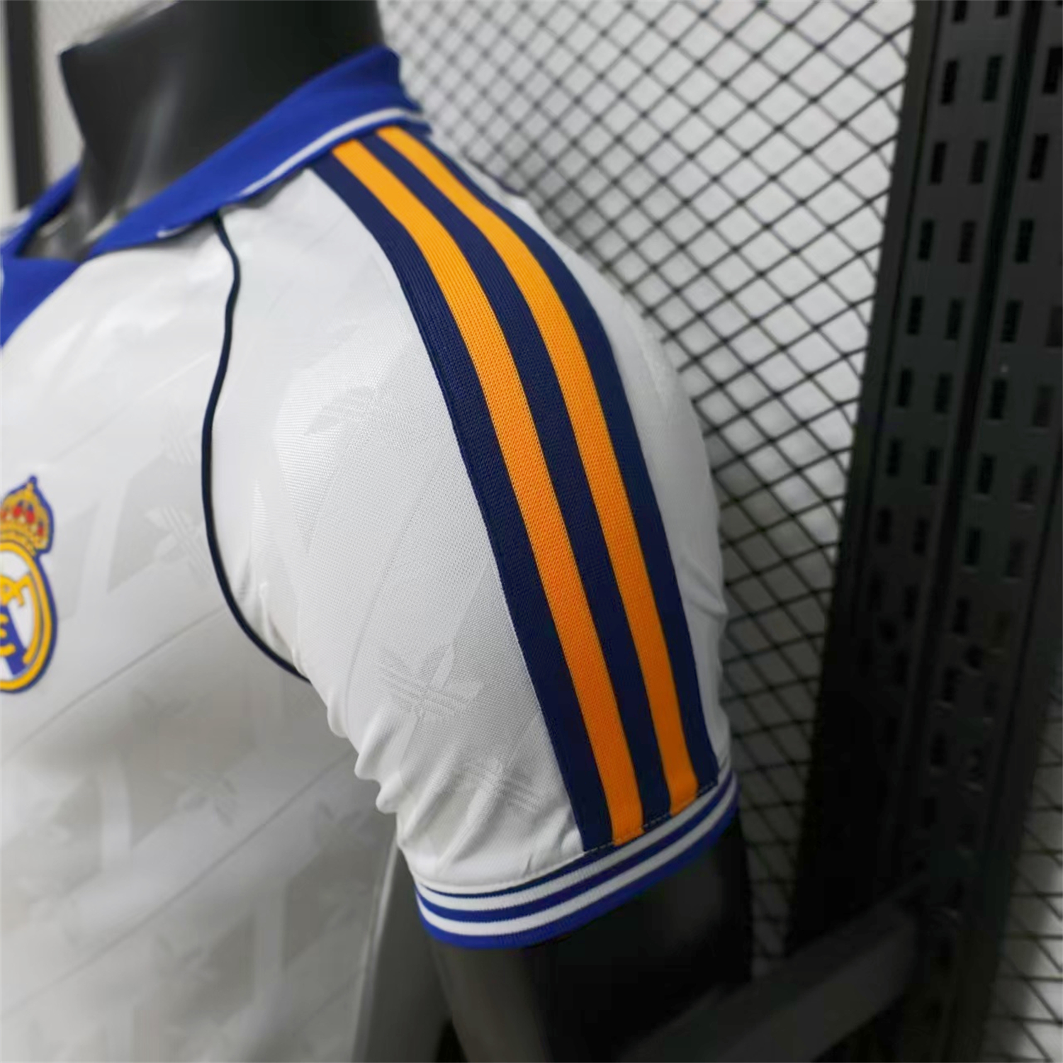 AlphaJersey-Real Madrid 25-26 Retro Style White Special Jersey - Player Version