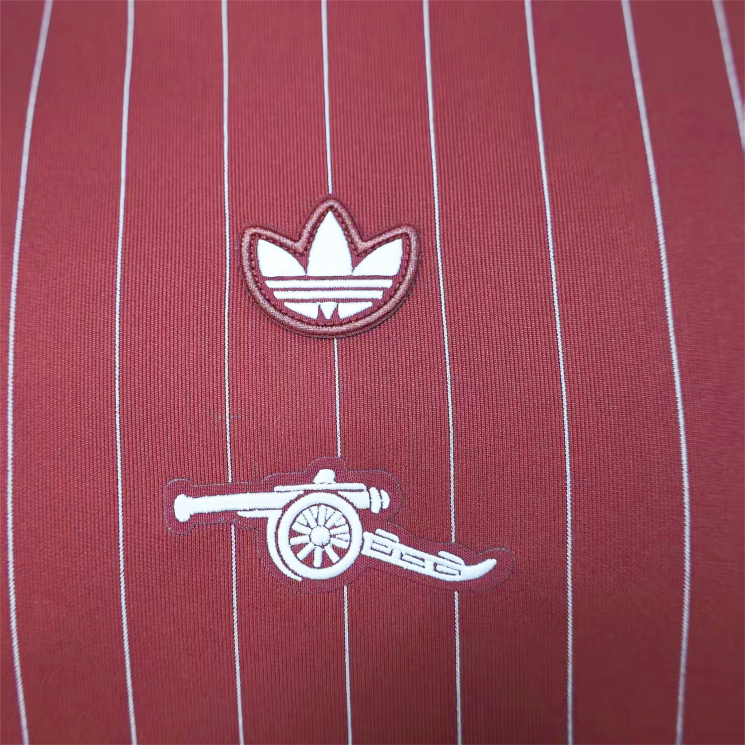 AlphaJersey-Arsenal 25-26 Trefoil White Lines Red Travel Jersey - Player Version