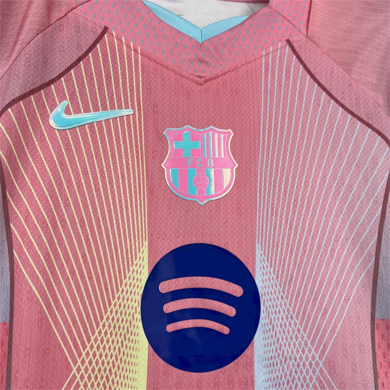 AlphaJersey-Barcelona 25-26 T90 White Lines Pink Gradient Special Kids Kit