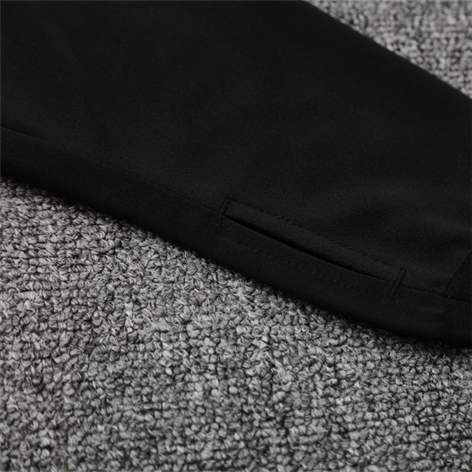 AlphaJersey-Liver.pool 25-26 Long Sleeve Training Set - Black Top & Black Pants