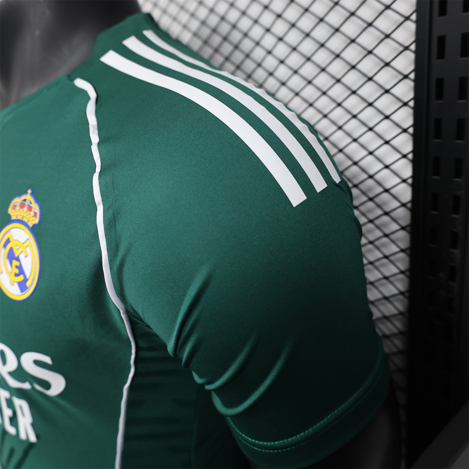 AlphaJersey-Real Madrid 25-26 Green Teamgeist Collar Special Edition Jersey - Player Version