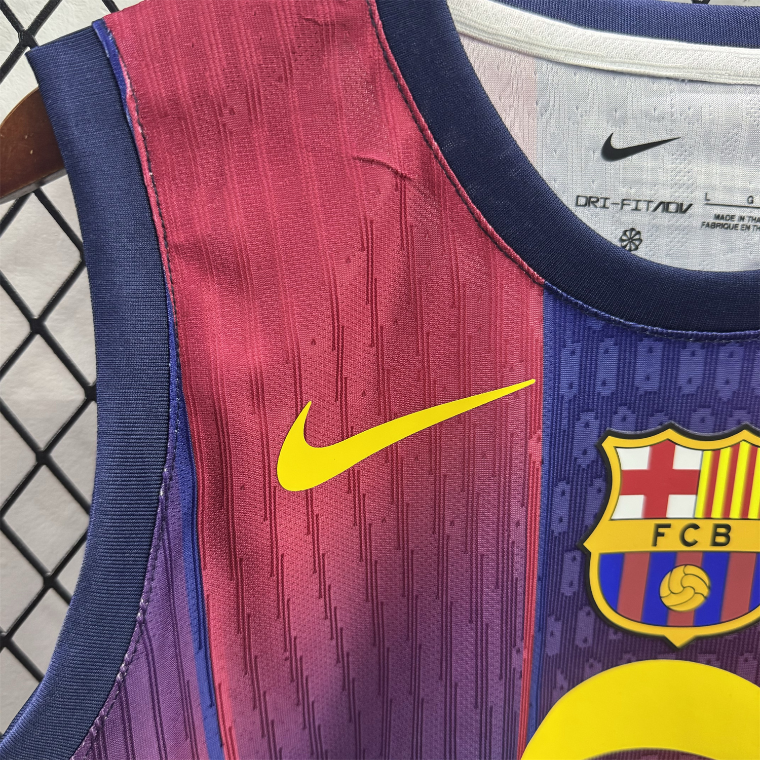 AlphaJersey-Women's Barcelona 25-26 Home Center Logo Yoga Vest