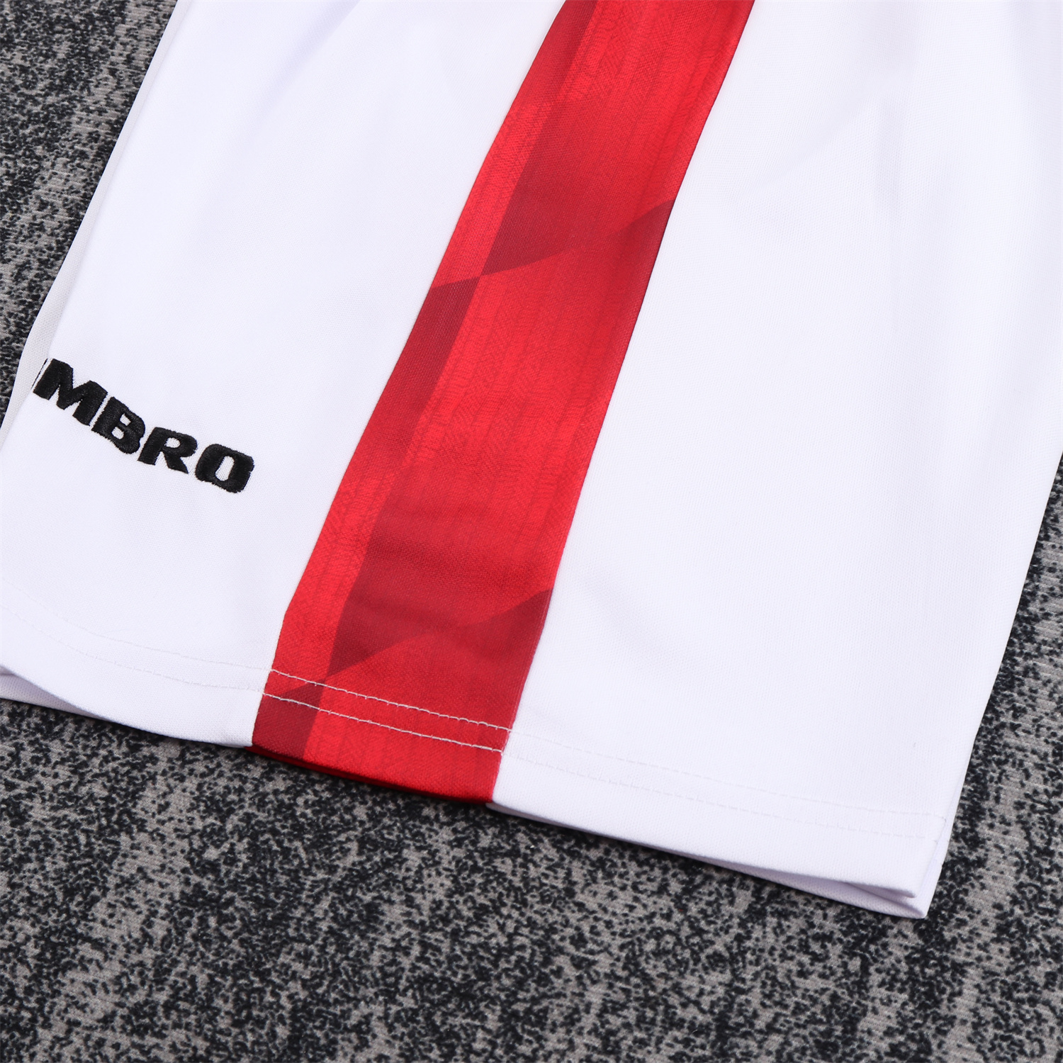 AlphaJersey-Retro Manchester United 1996-97 Home Kids Kit