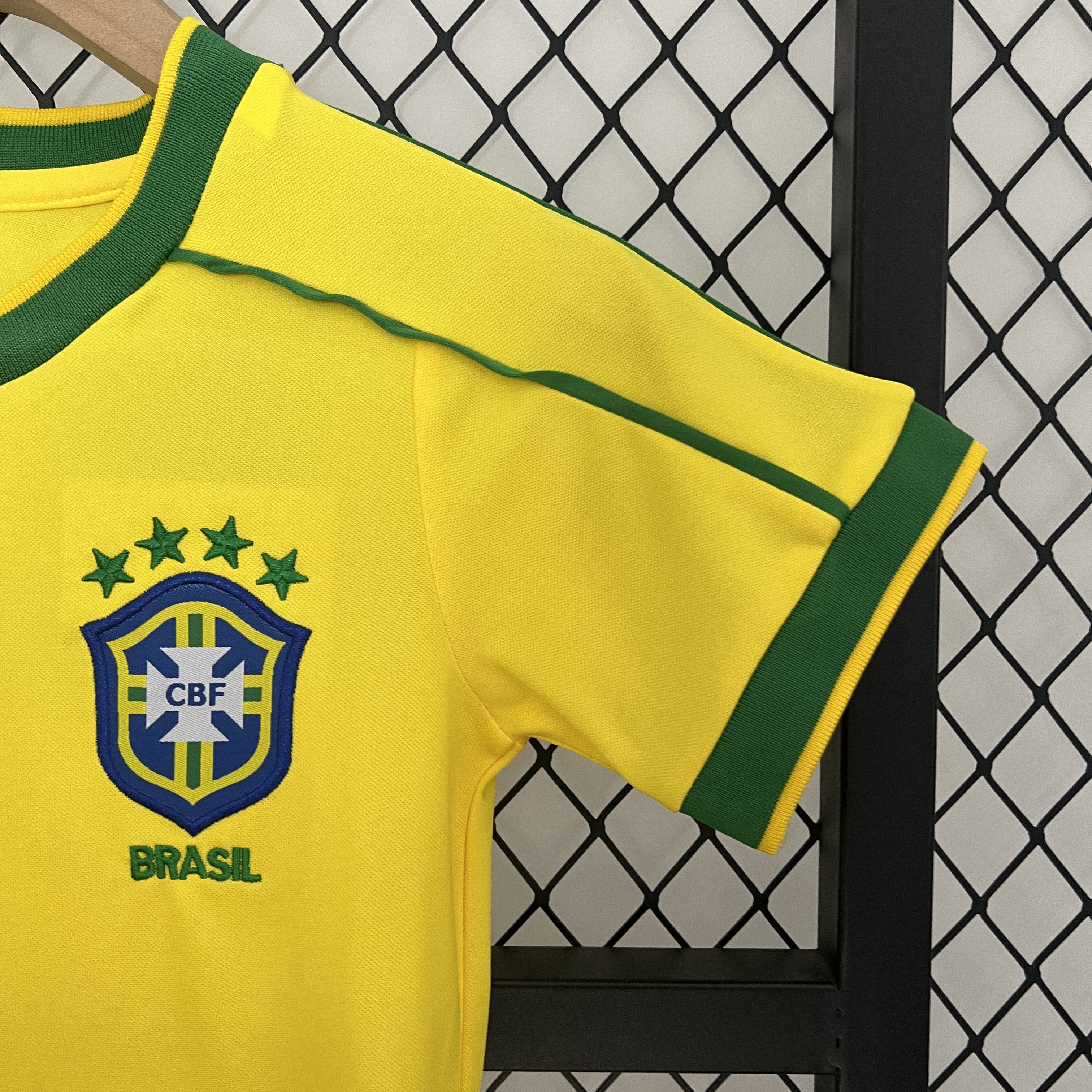 AlphaJersey-Retro Brazil 1998 Home Stadium Kids Kit