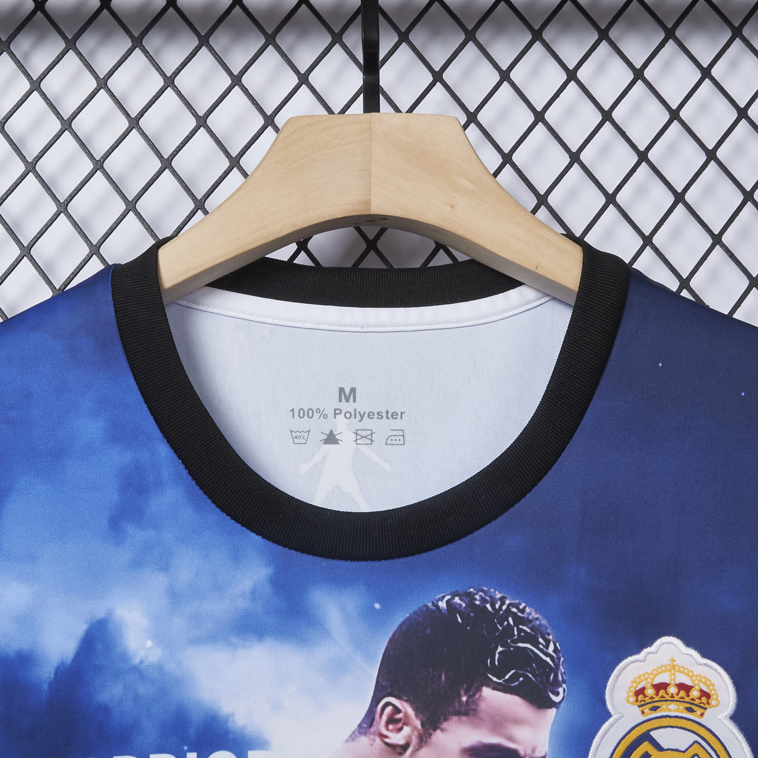 AlphaJersey-Cristiano Ronaldo Real Madrid 2017-18 Away Career Commemorative Jersey - Fans Version