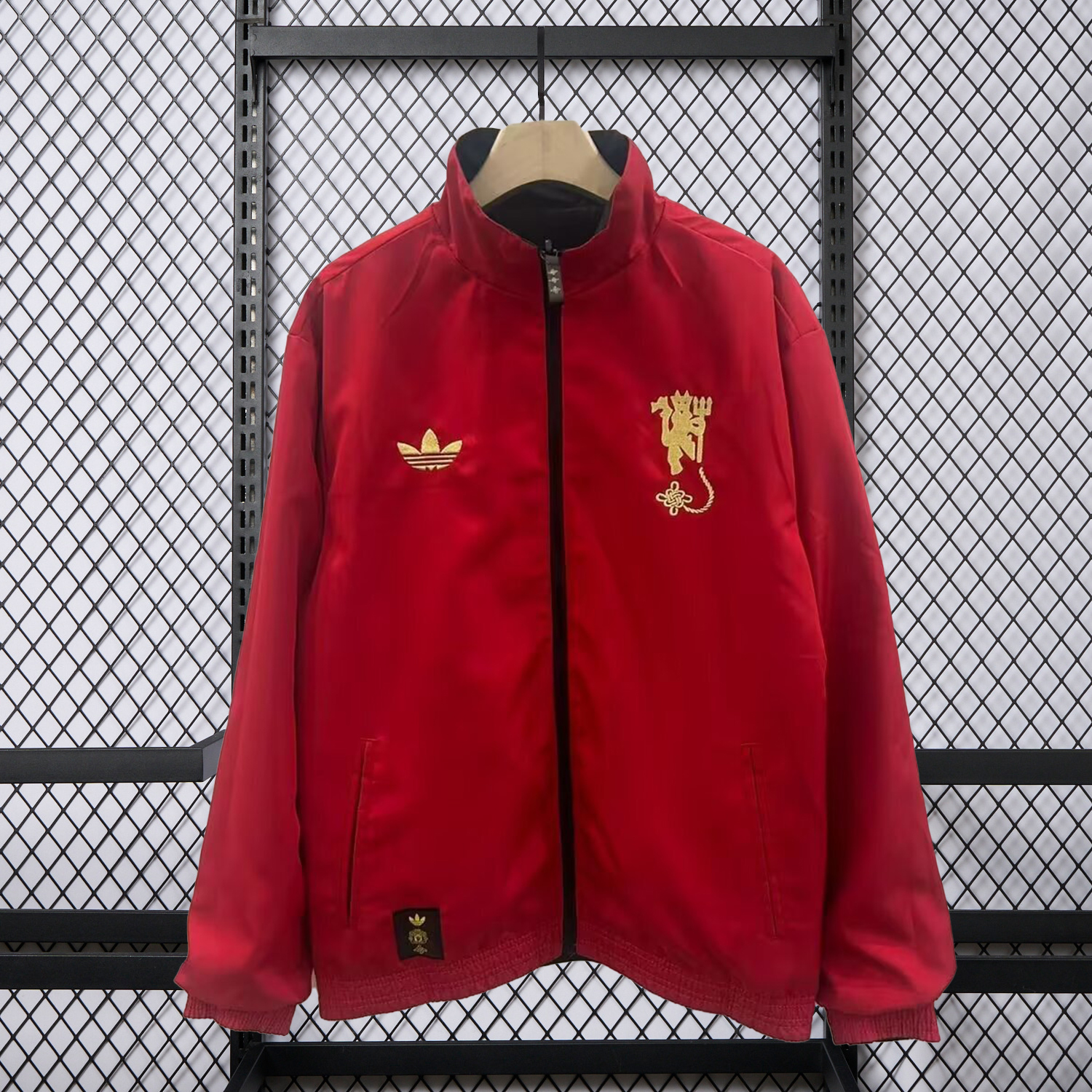 AlphaJersey-Manchester United 25-26 Double Sided Reversible Windbreaker - Black & Red