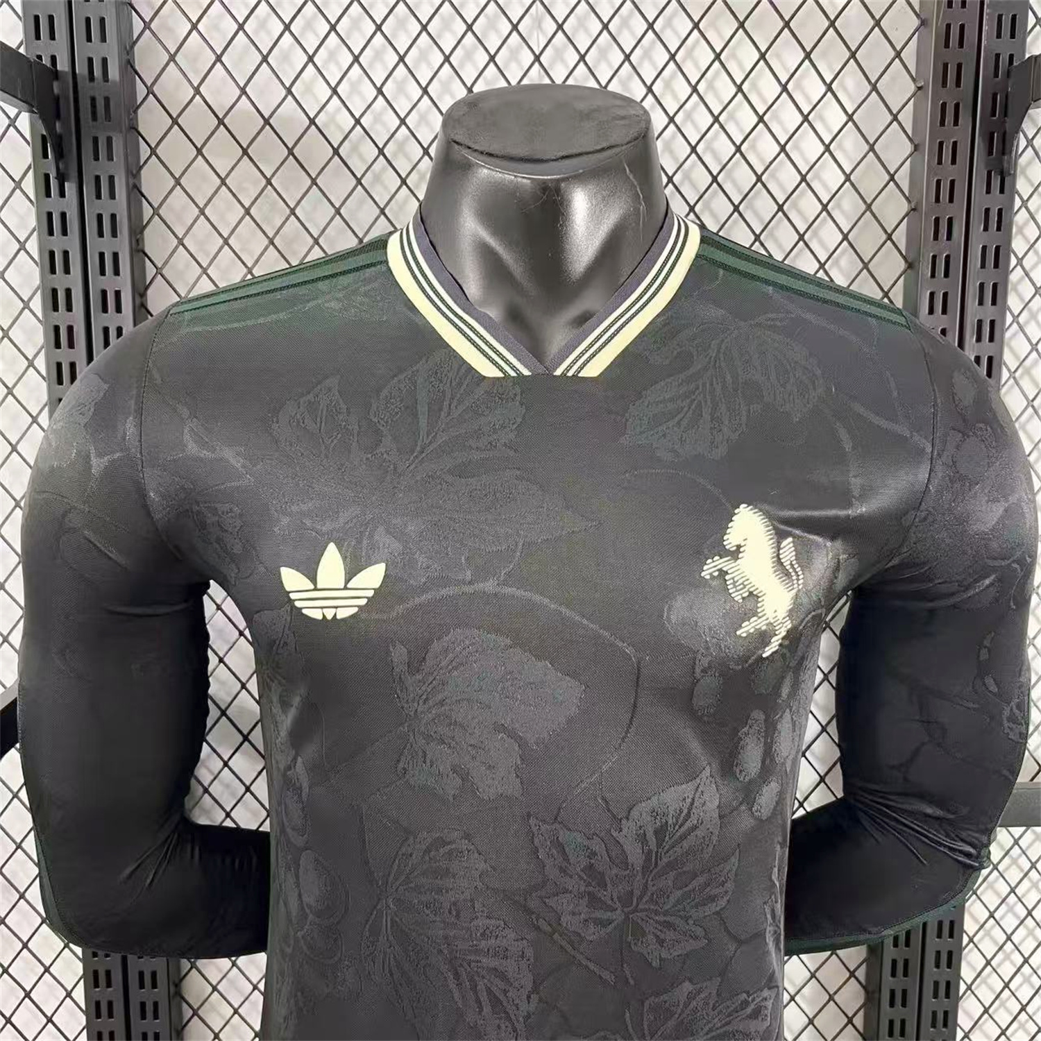 AlphaJersey-Juventus 25-26 Third Black Unsponsored Long Sleeves Jersey - Player Version