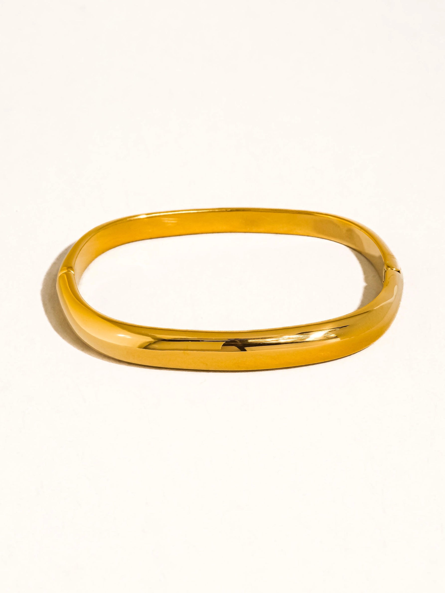 Classic Silver/Gold Bangles | Elegant Women's Fashion by coolavocek