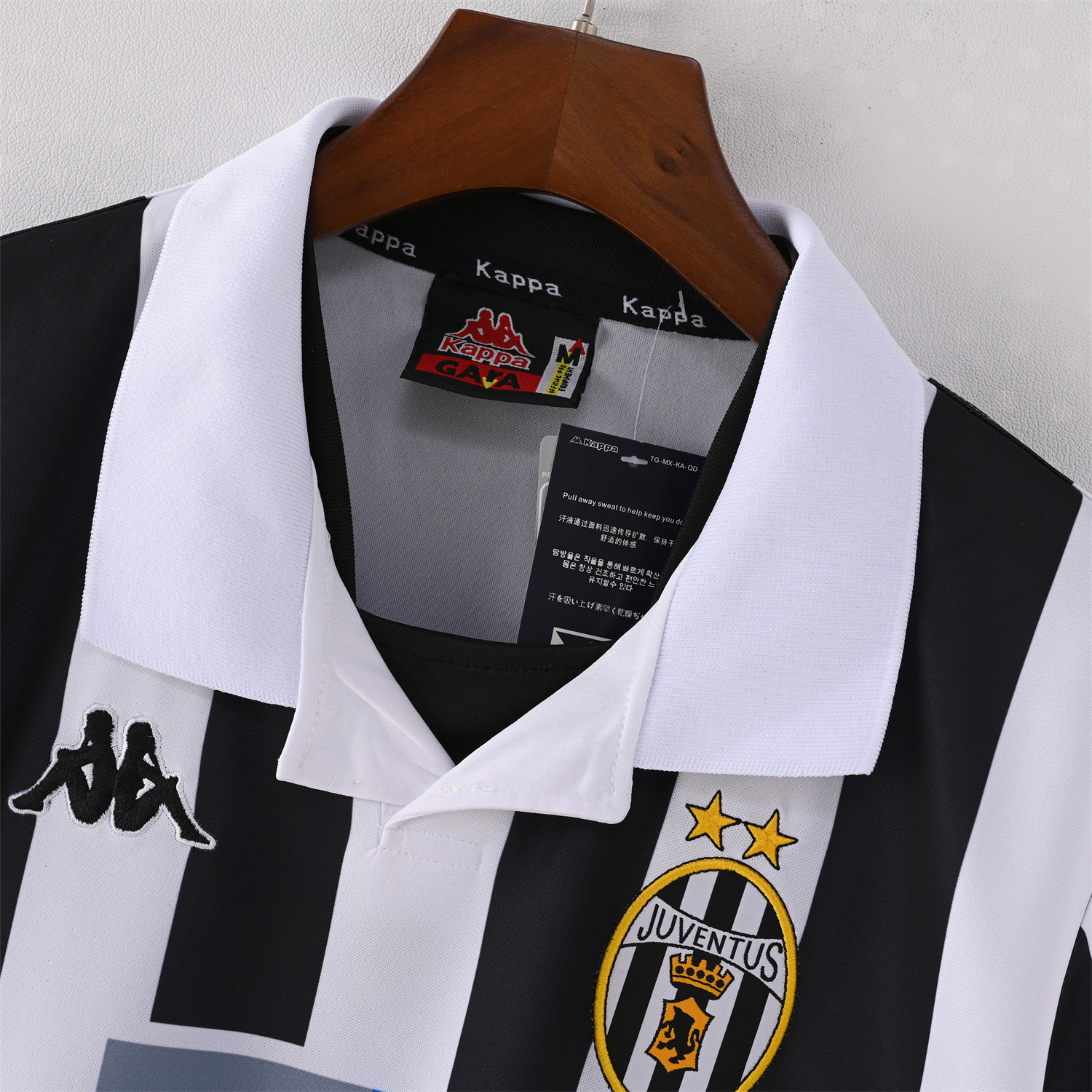 AlphaJersey-Retro Juventus 1999-00 Home Jersey