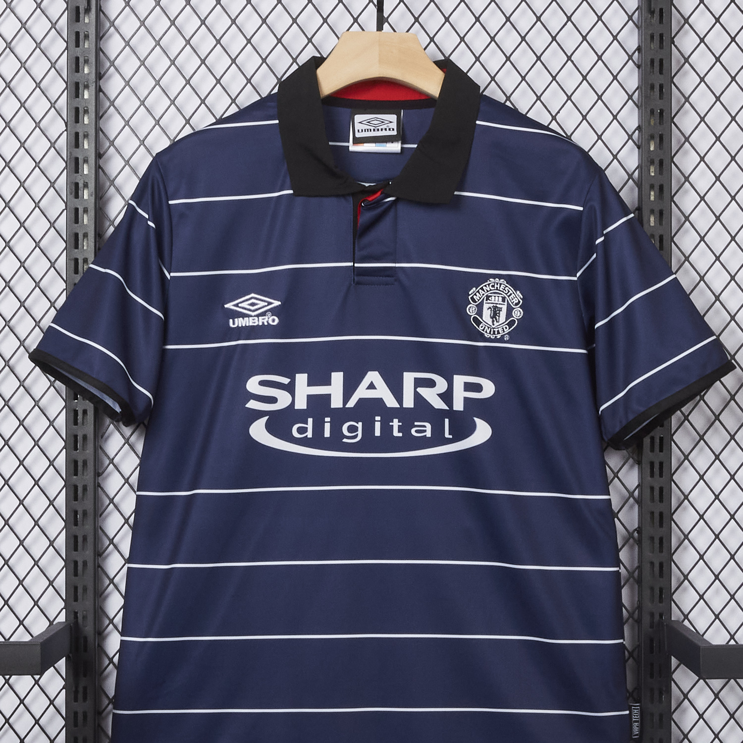 AlphaJersey-Retro Manchester United 1999-00 Third Jersey