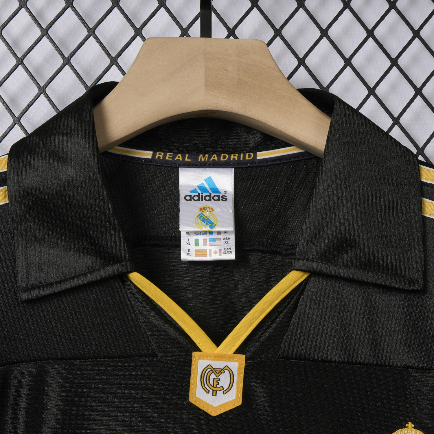 AlphaJersey-Retro Real Madrid 1999-01 Away Jersey