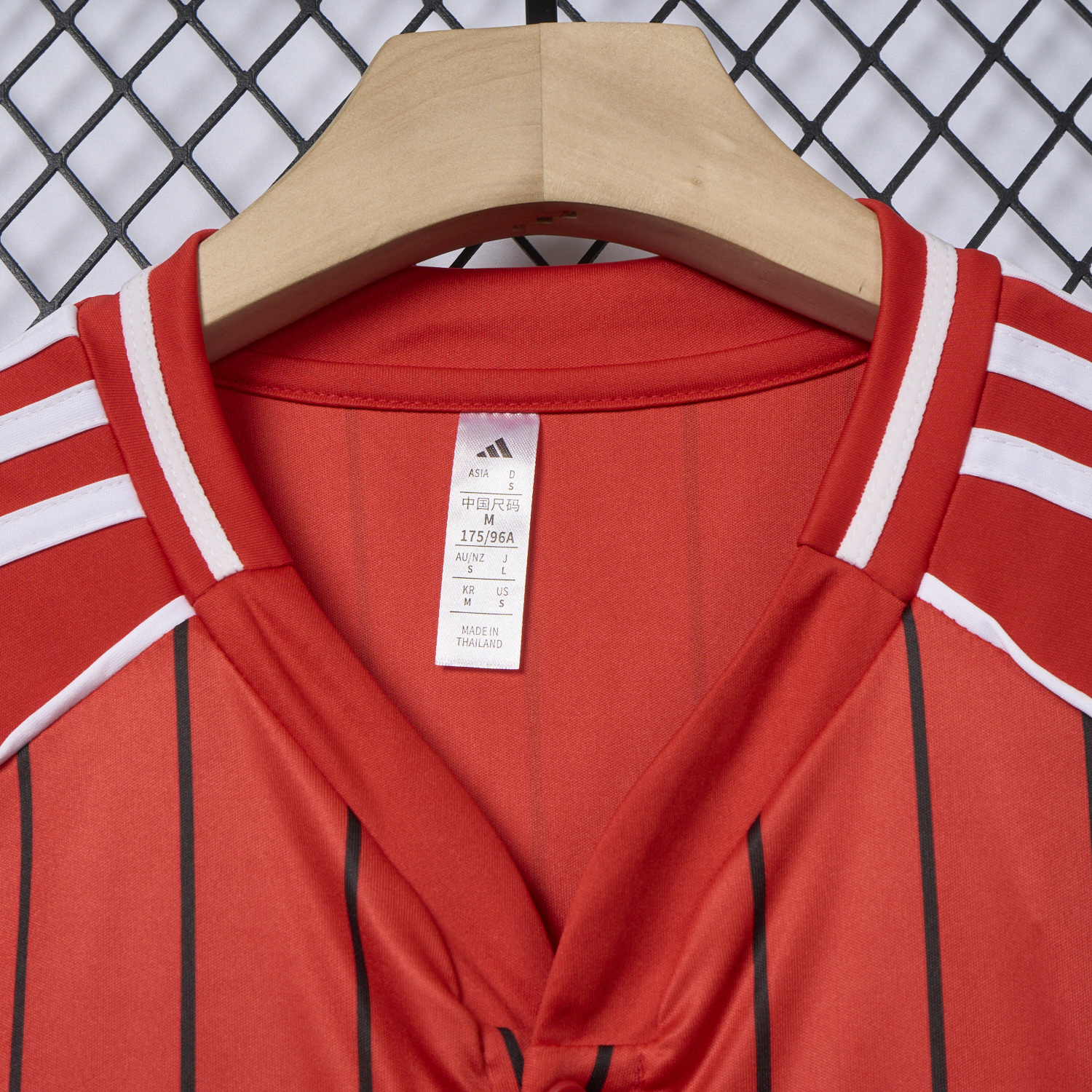 AlphaJersey-Manchester United 25-26 Red Baseball Jersey with Black Stripes