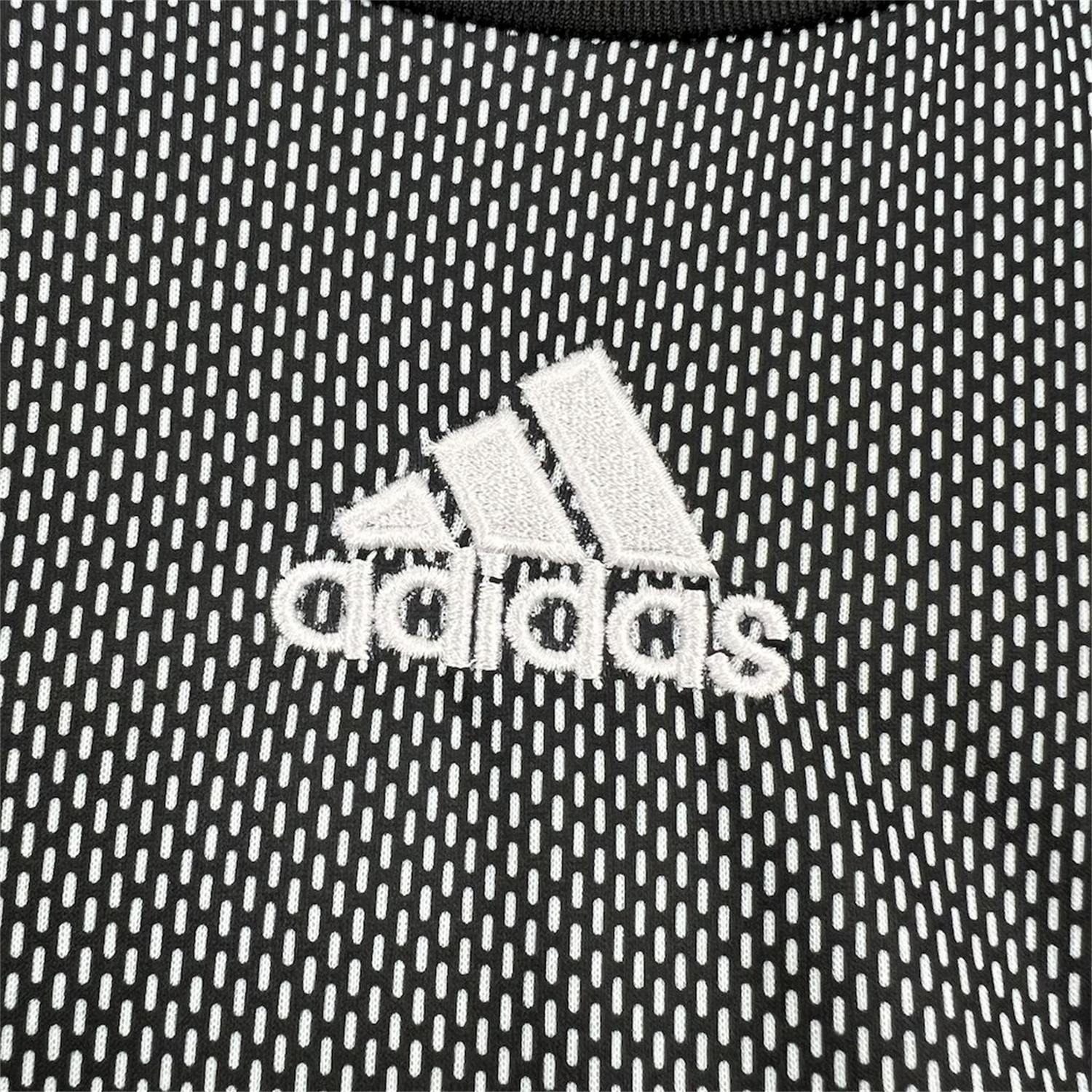 AlphaJersey-Retro Real Madrid 2002-03 Grey Goalkeeper Jersey