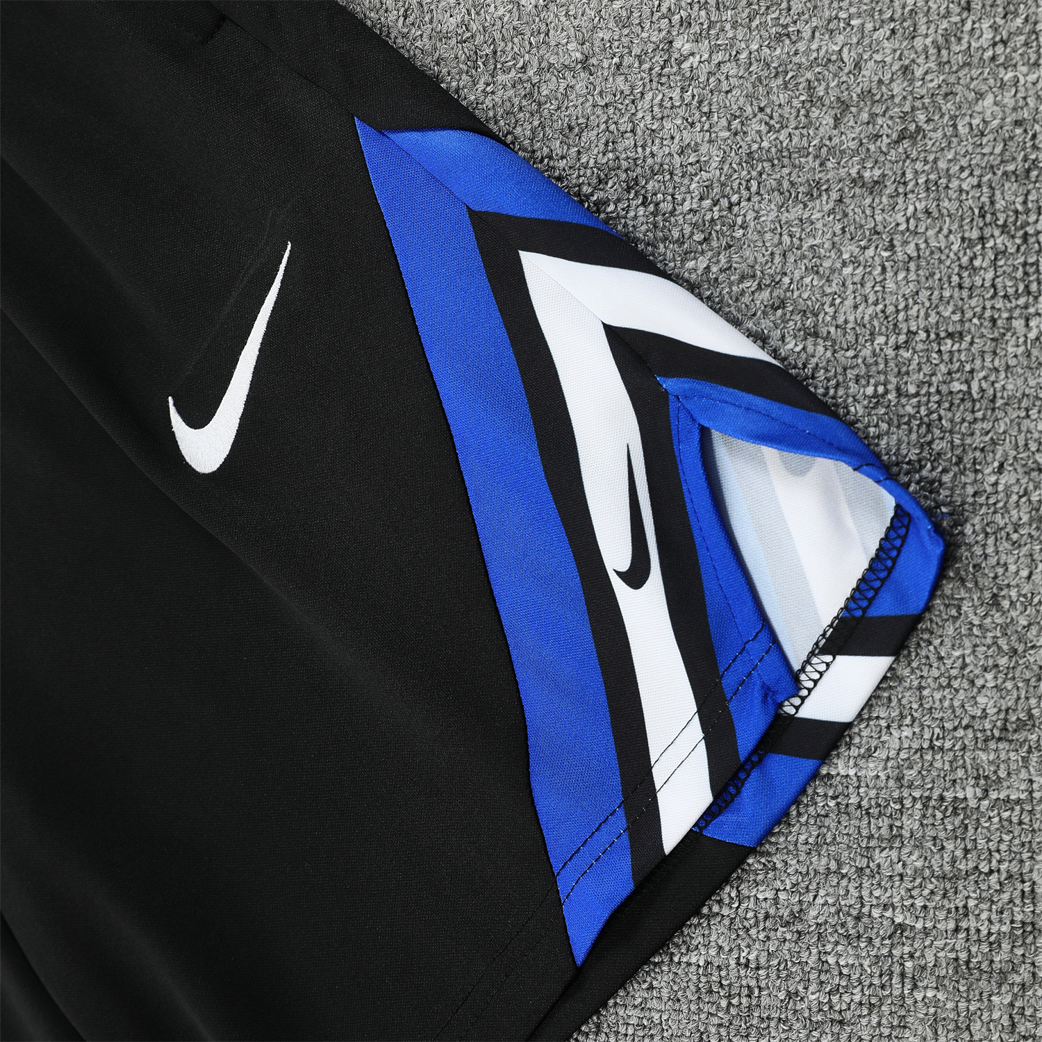 AlphaJersey-Inter Milan 25-26 Short-Sleeve Training Set - Black Top & Black Shorts