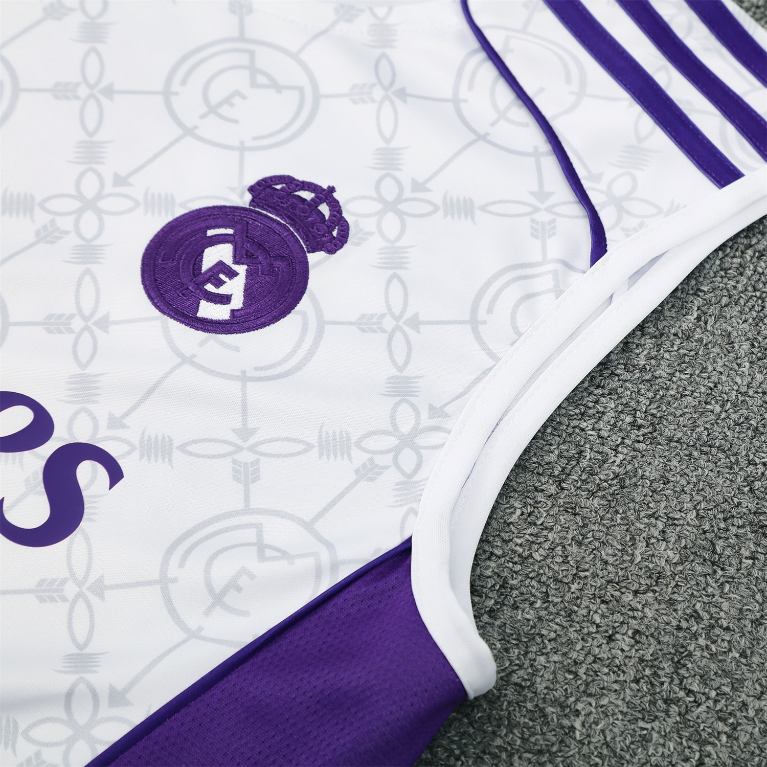 AlphaJersey-Real Madrid 25-26 Vest Training Set - Blue Edge White Vest & Black Shorts