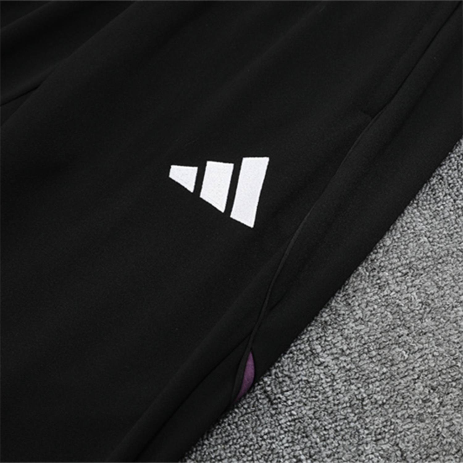 AlphaJersey-Manchester United 25-26 Kid Long Sleeves Training Set - Purple Top & Black Pants