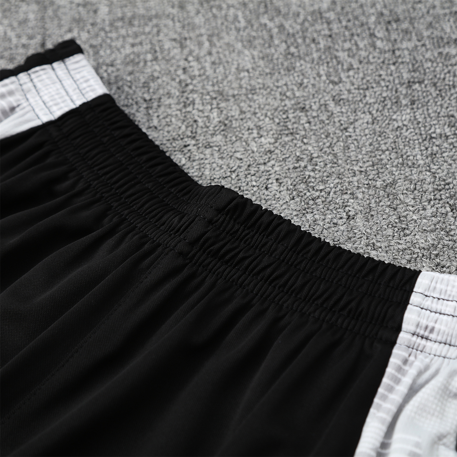 AlphaJersey-Real Madrid 25-26 Vest Training Set - Green-Black Dragon Vest & Black-White Shorts