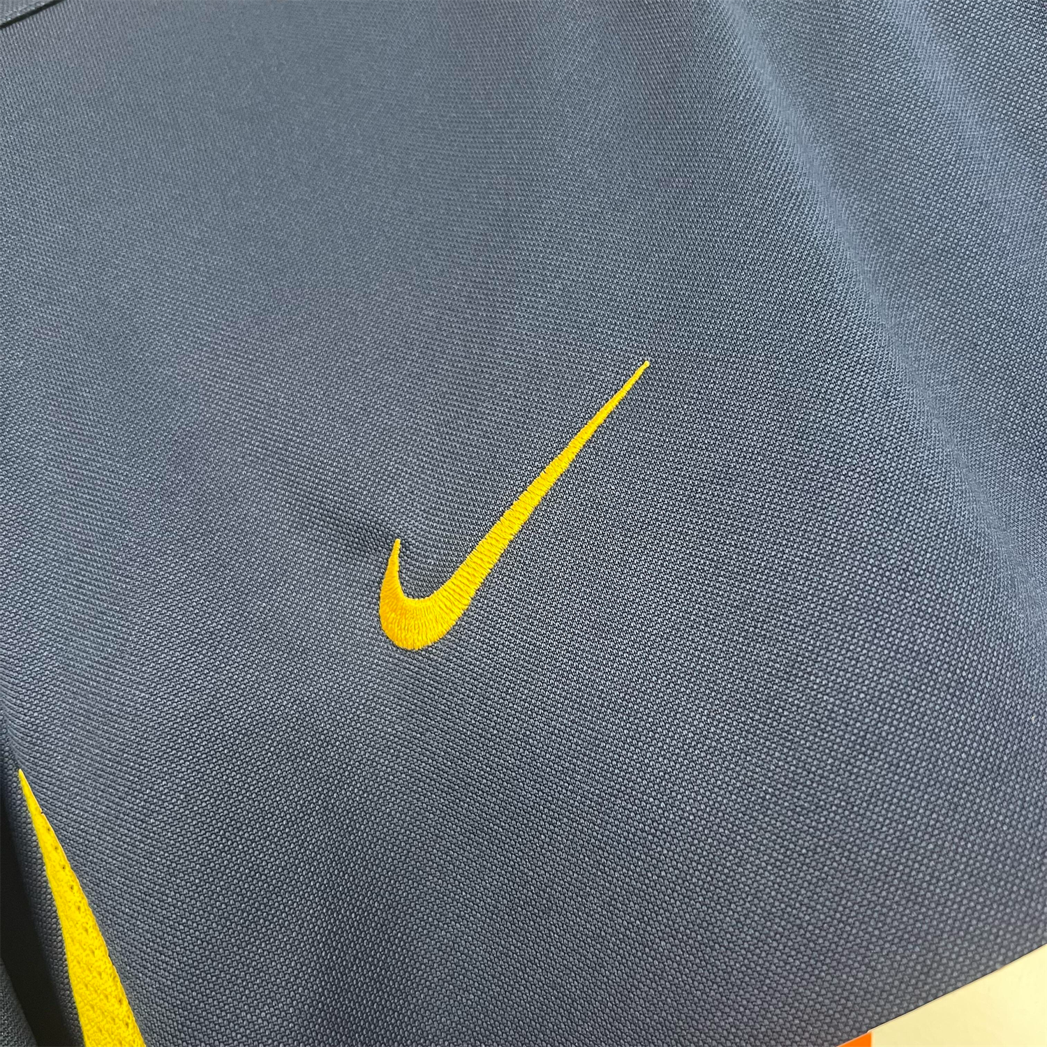 AlphaJersey-Retro Atletico Madrid 2002-03 Away Jersey