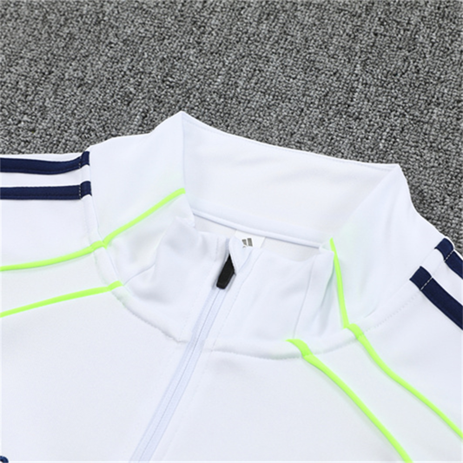 AlphaJersey-Real Madrid 25-26 Kids Long Sleeves Training Set - Green Line White Top and Blue Pants