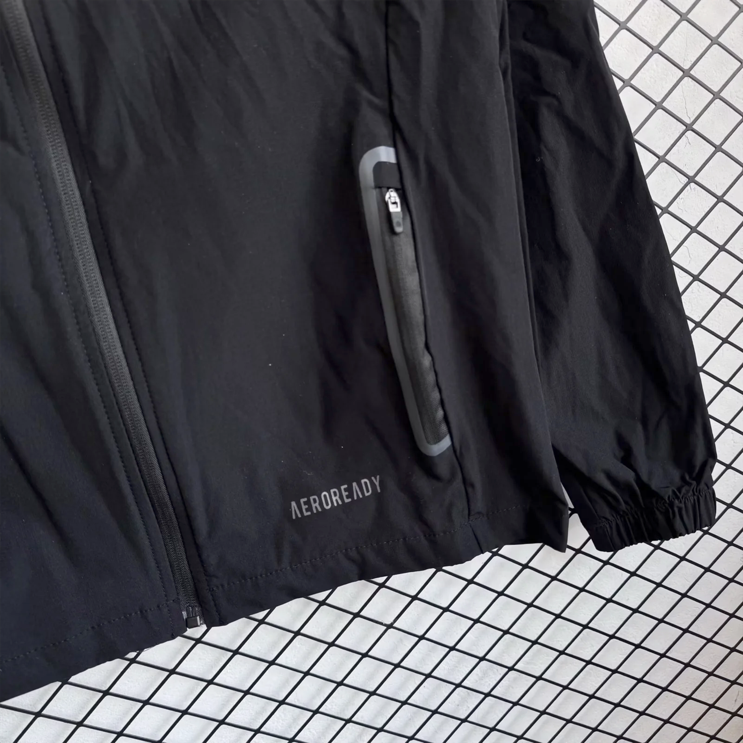 AlphaJersey-Real Madrid 25-26 Black Logo Windbreaker Training Set - Black Top and Pants