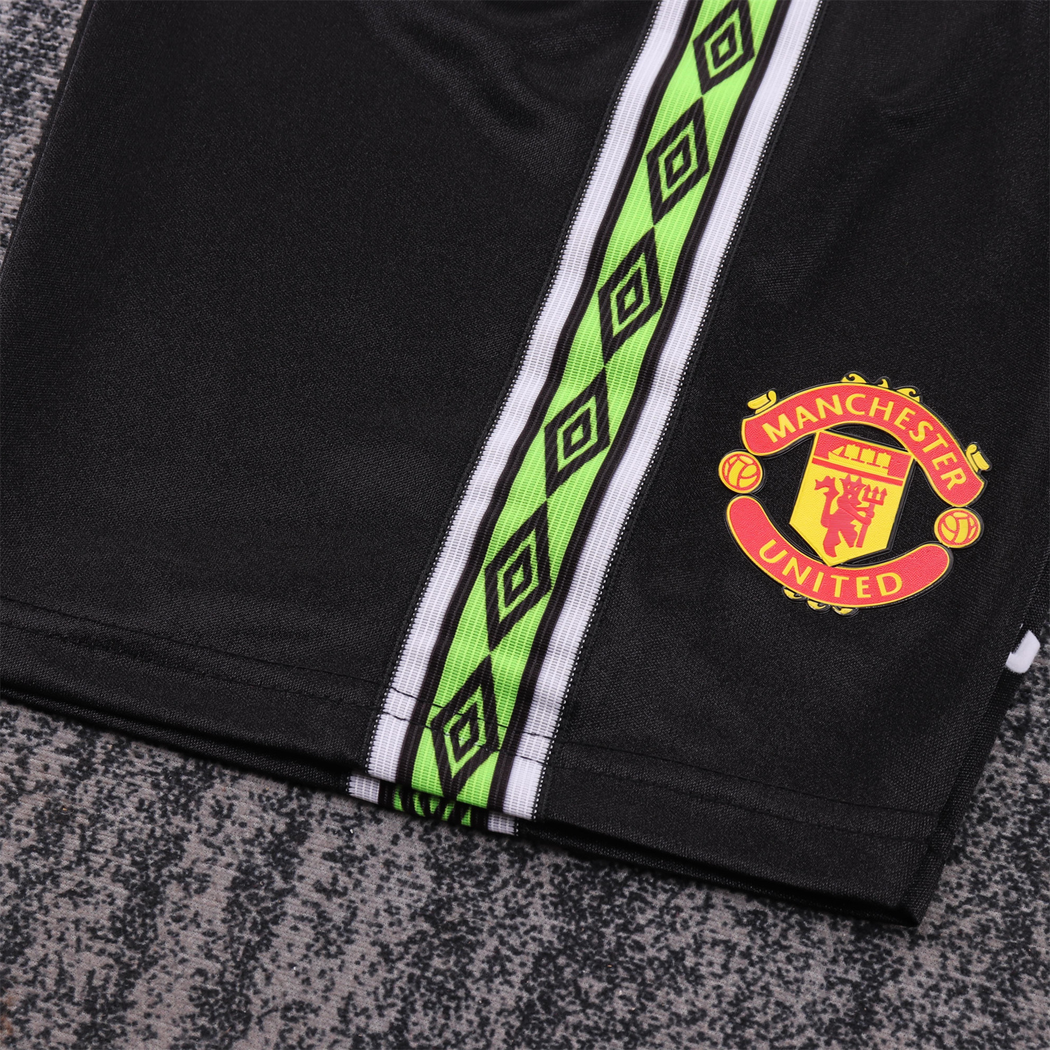 AlphaJersey-Retro Manchester United 1998-99 Third Kids Kit