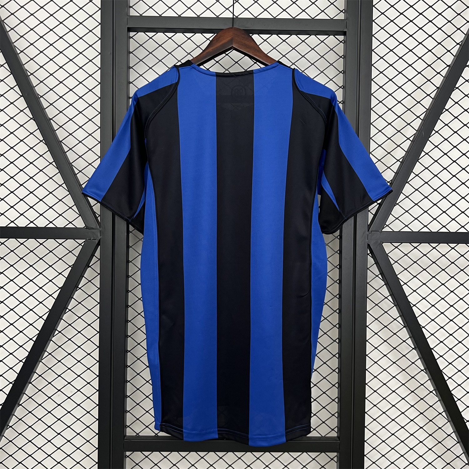 AlphaJersey-Retro Inter Milan 2004-05 Home Jersey