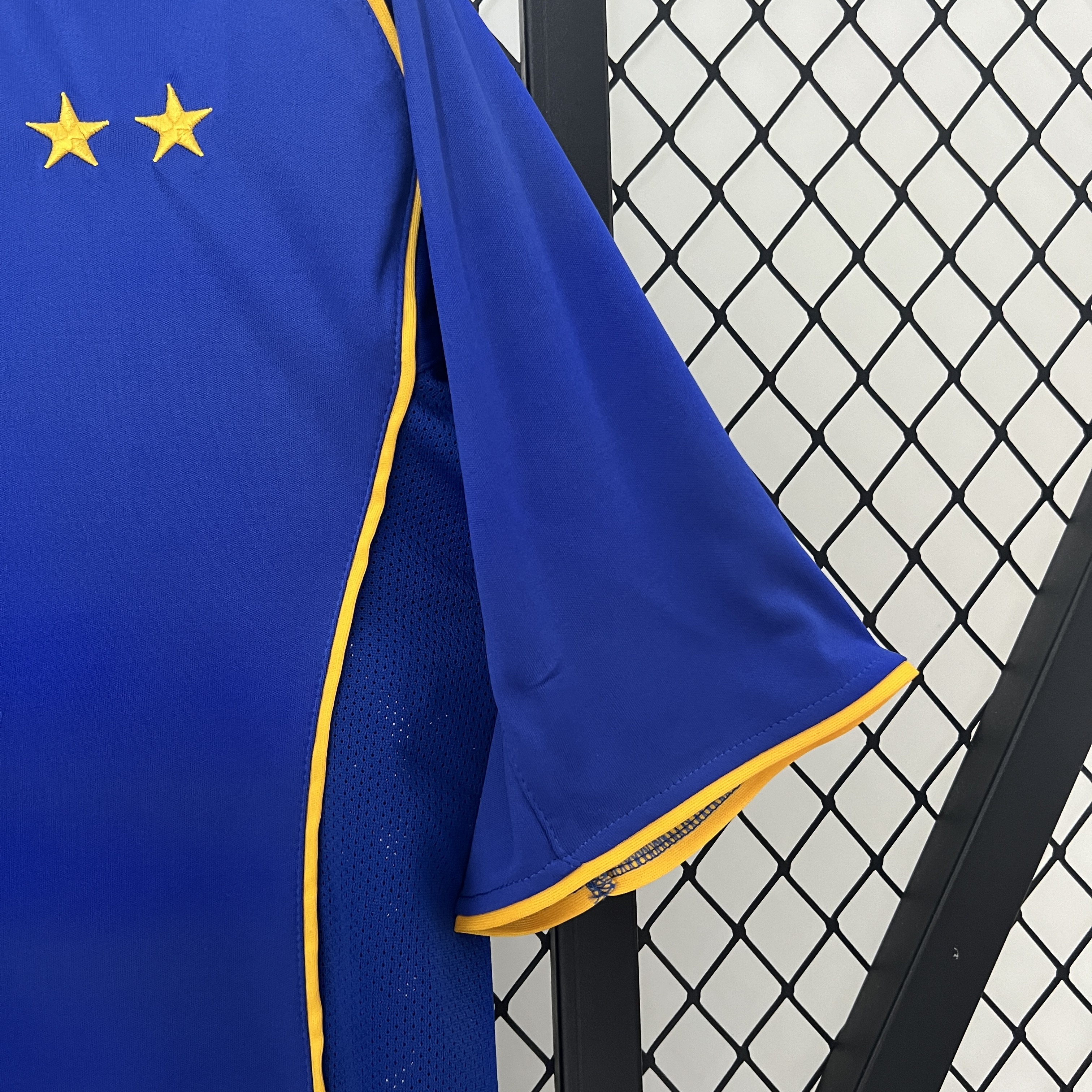 AlphaJersey-Retro Juventus 2004-05 Away Stadium Jersey