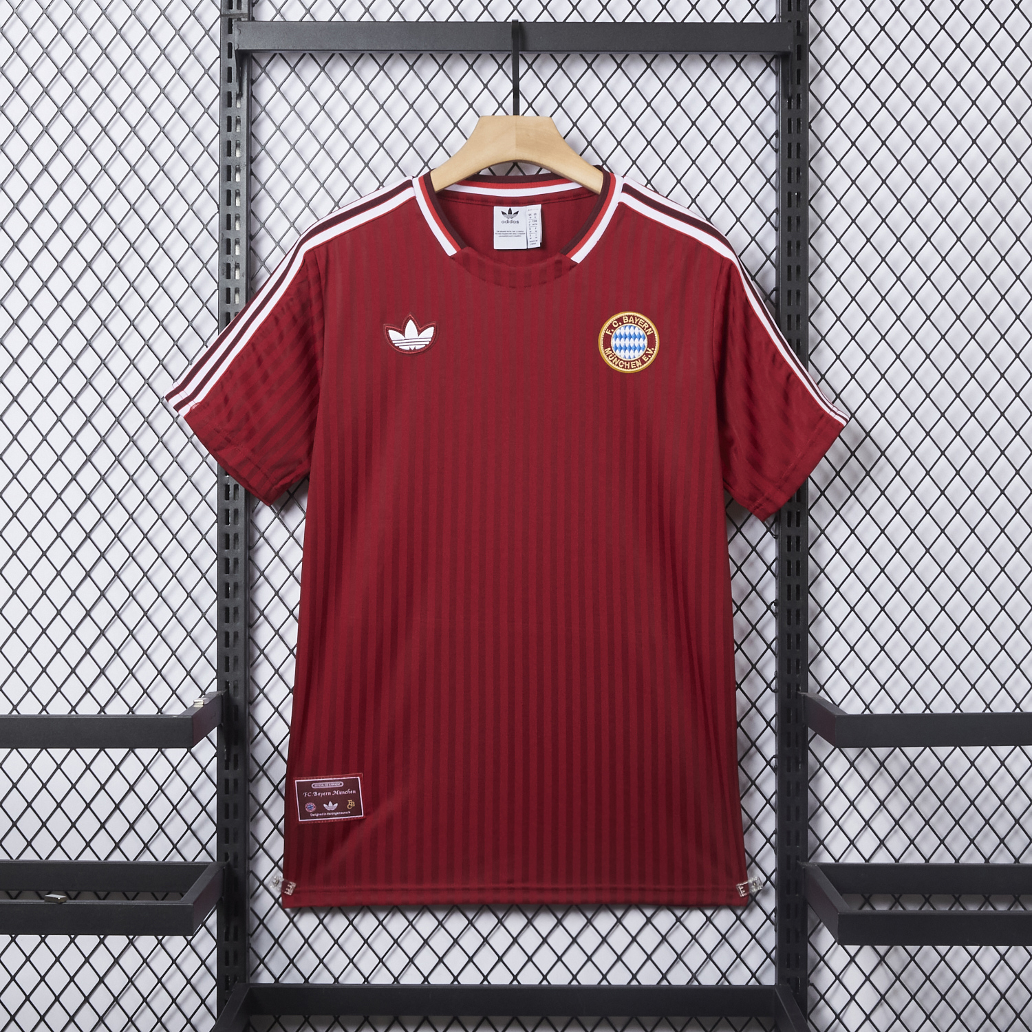 AlphaJersey-Bayern Munich 25-26 Trefoil Wine Red Travel Jersey - Fans Version