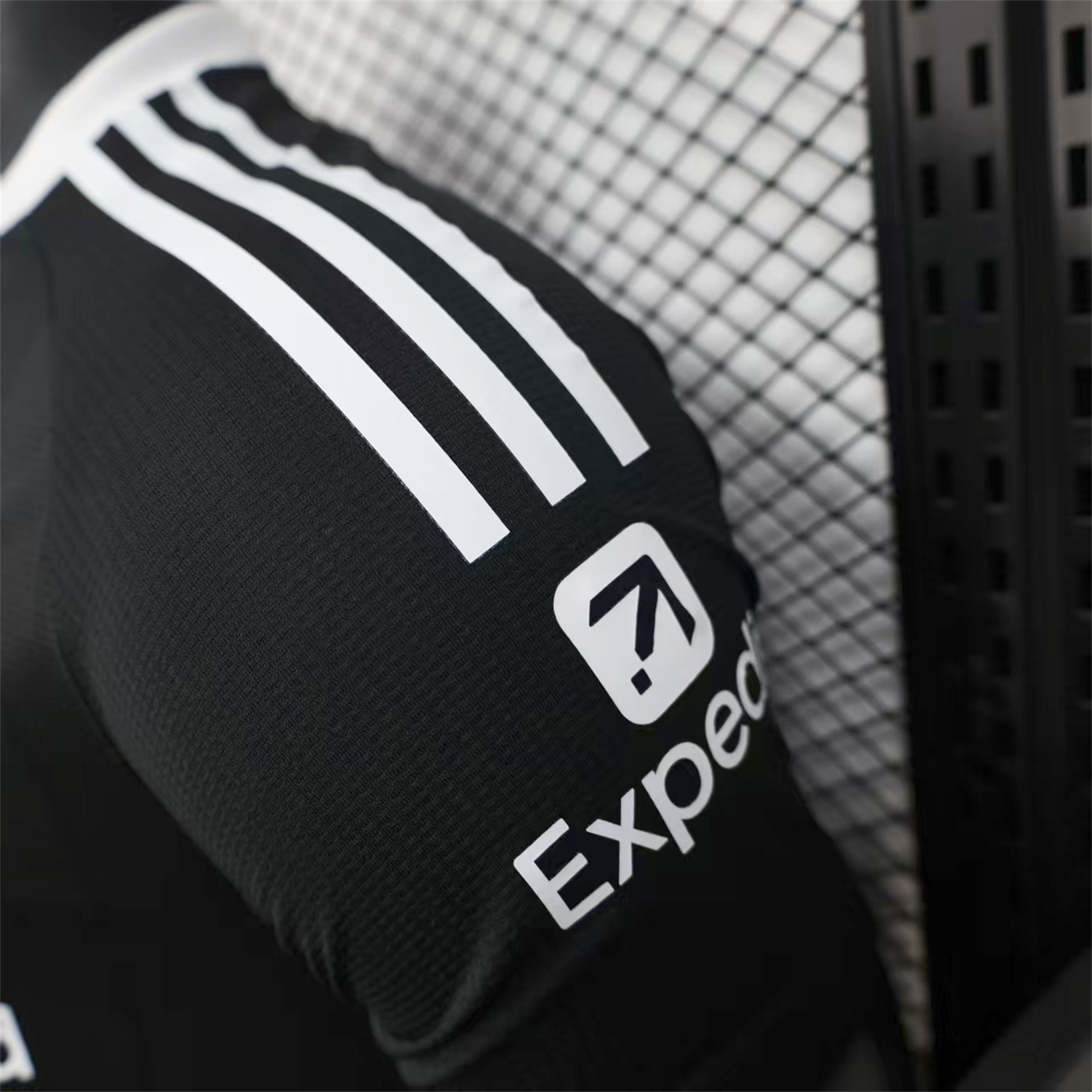 AlphaJersey-Liver.pool 25-26 Black Trefoil Goalkeeper Jersey - Player Version