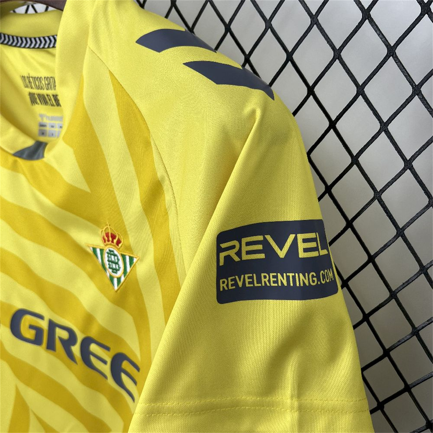 AlphaJersey-Real Betis 25-26 Yellow Goalkeeper Jersey - Fans Version