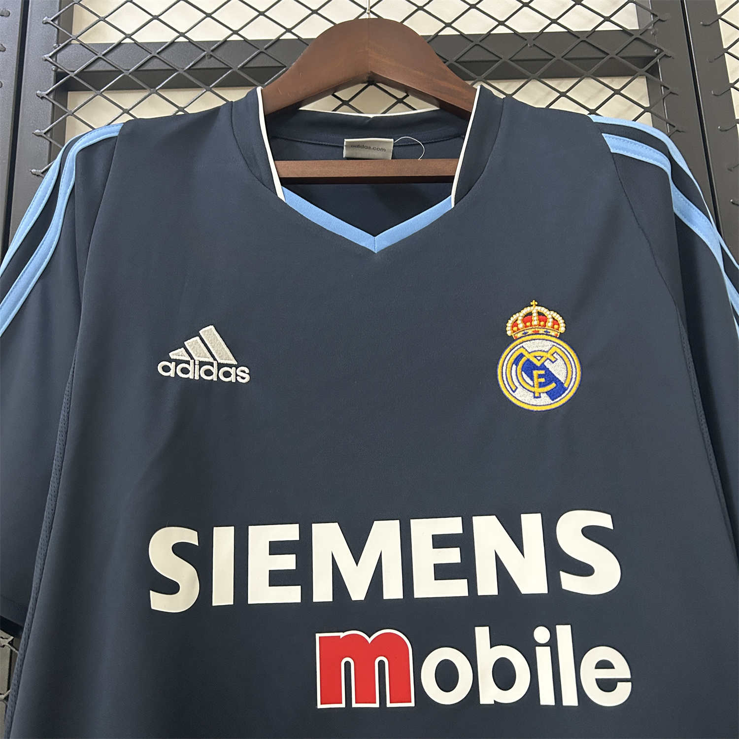 AlphaJersey-Retro Real Madrid 2003-04 Away Jersey