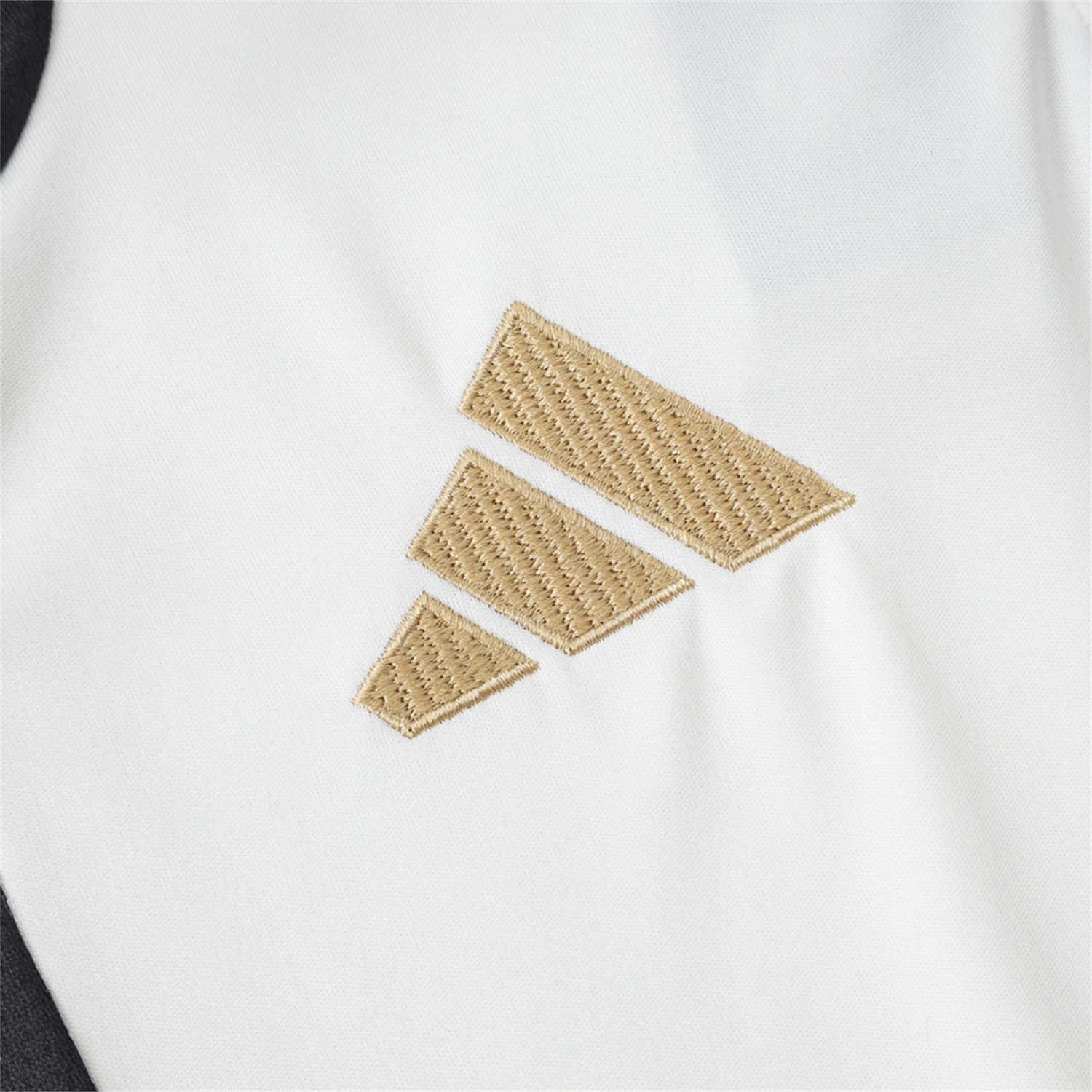 AlphaJersey-Flamengo 2026 Long Sleeve Training Set - White Top & Black Pants