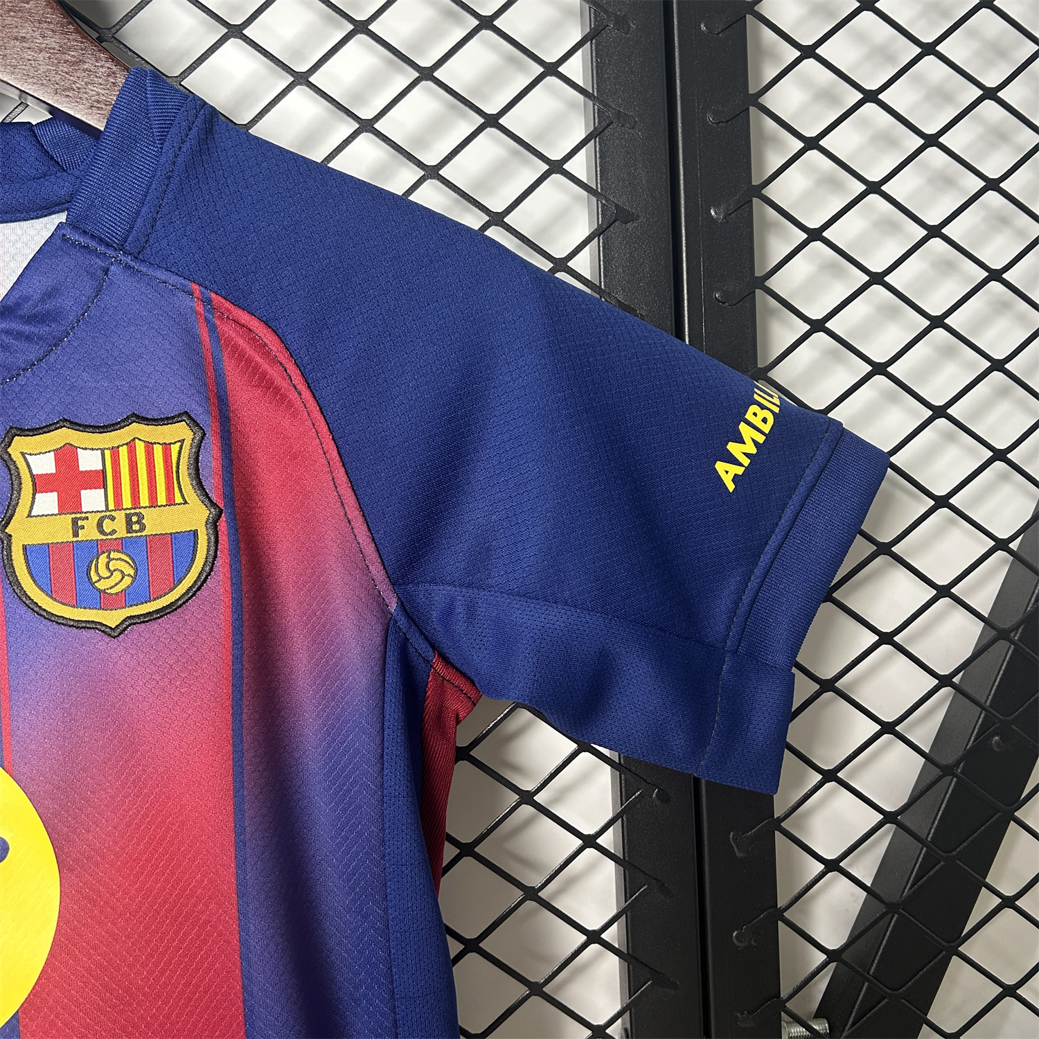 AlphaJersey-Barcelona 25-26 Ed Sheeran Home Special Kids Kit - Fans Version