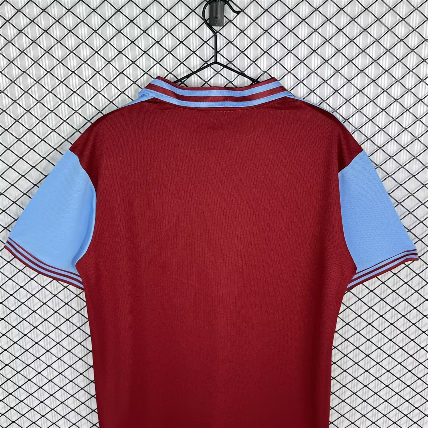 AlphaJersey-Retro West Ham United 1976-80 Home Jersey
