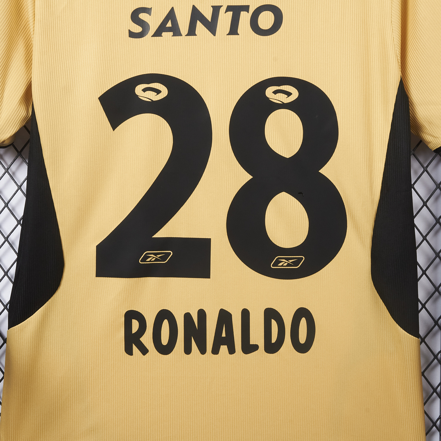 AlphaJersey-Retro Sporting CP 03-04 Away Jersey