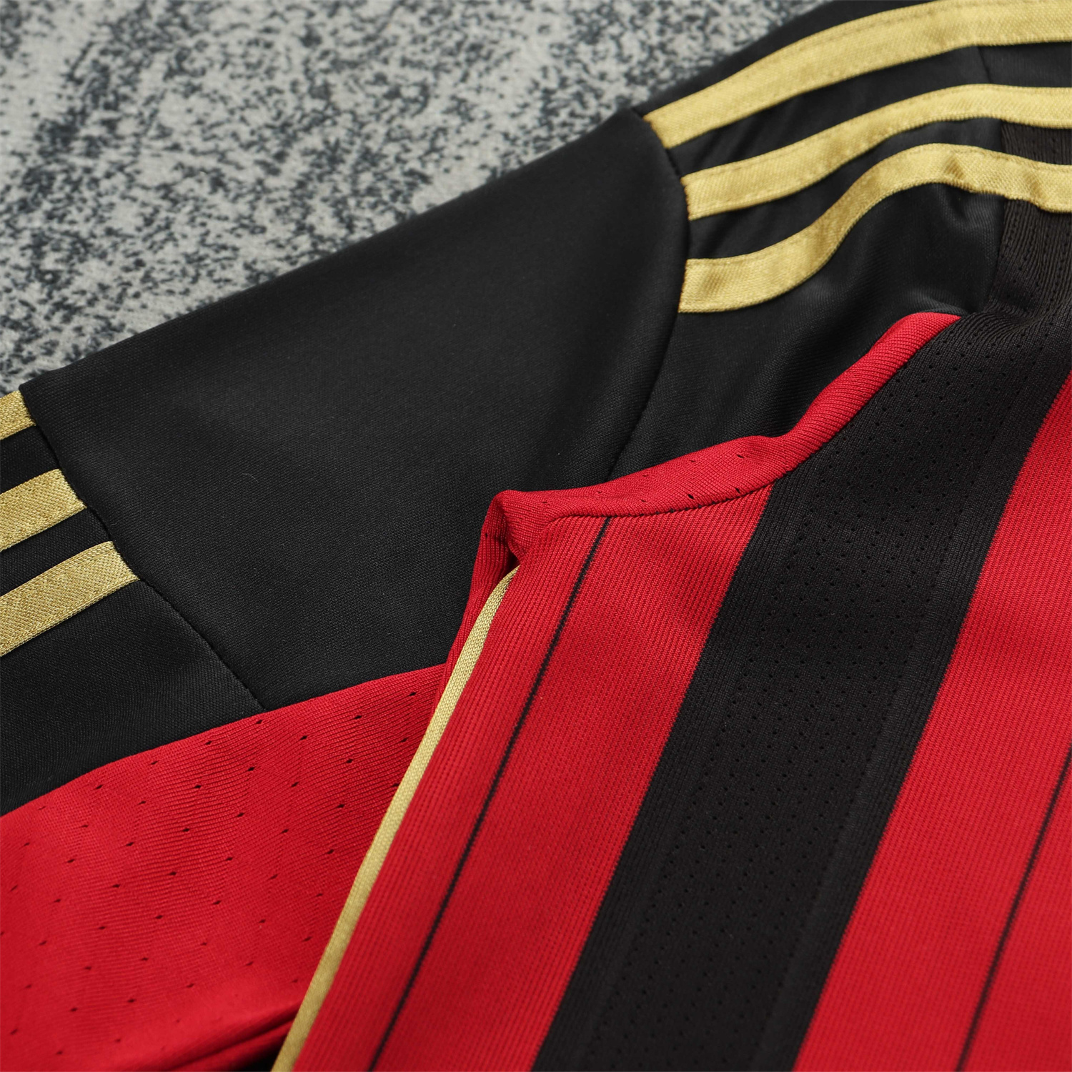 AlphaJersey-Retro AC Milan 2013-14 Home Long Sleeves Kids Kit