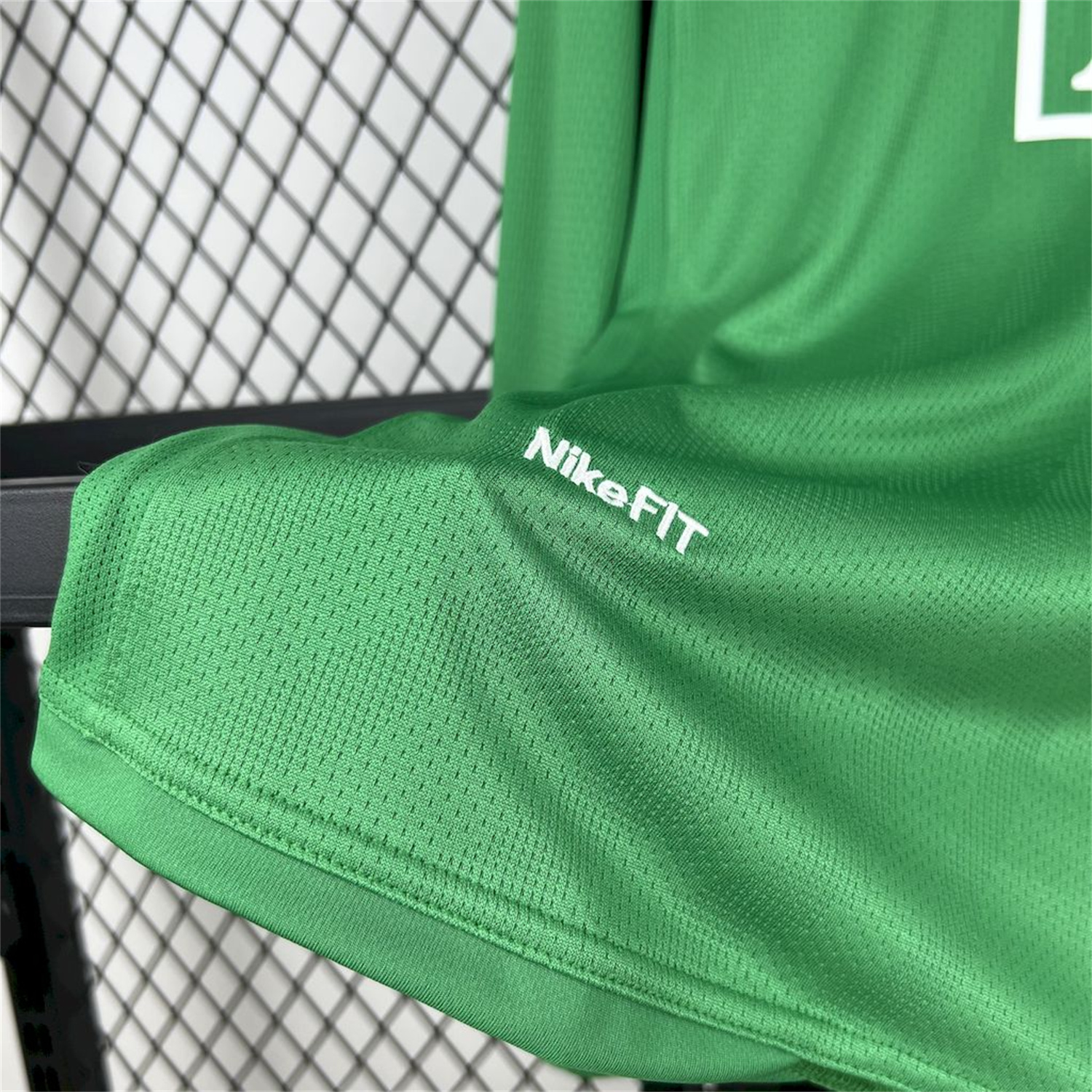 AlphaJersey-Retro Manchester United 2007-08 Green Goalkeeper Long Sleeves Jersey