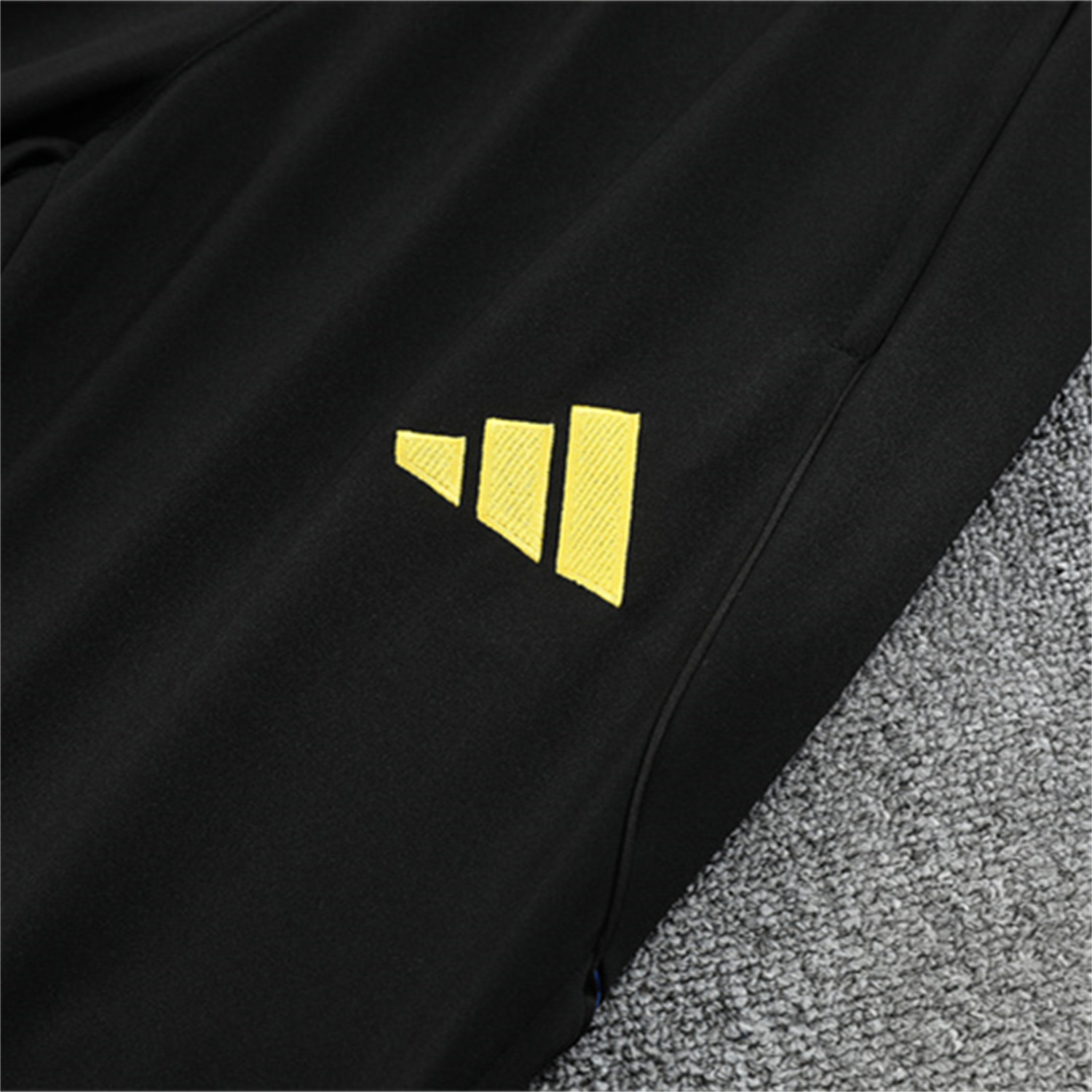 AlphaJersey-Manchester United 25-26 Kid Long Sleeves Training Set - Black Top & Black Pants