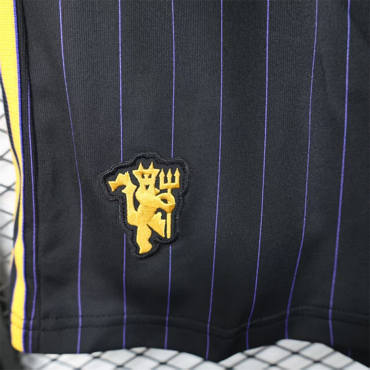 AlphaJersey-Manchester United 25-26 Trefoil Black Travel Shorts - Player Version