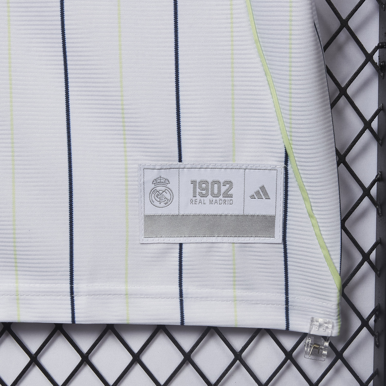 AlphaJersey-Real Madrid 25-26 White Baseball Jersey with Black Stripes