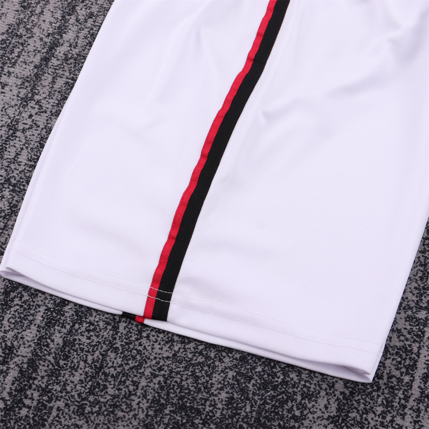 AlphaJersey-Retro Manchester United 1999-00 Home Kids Kit
