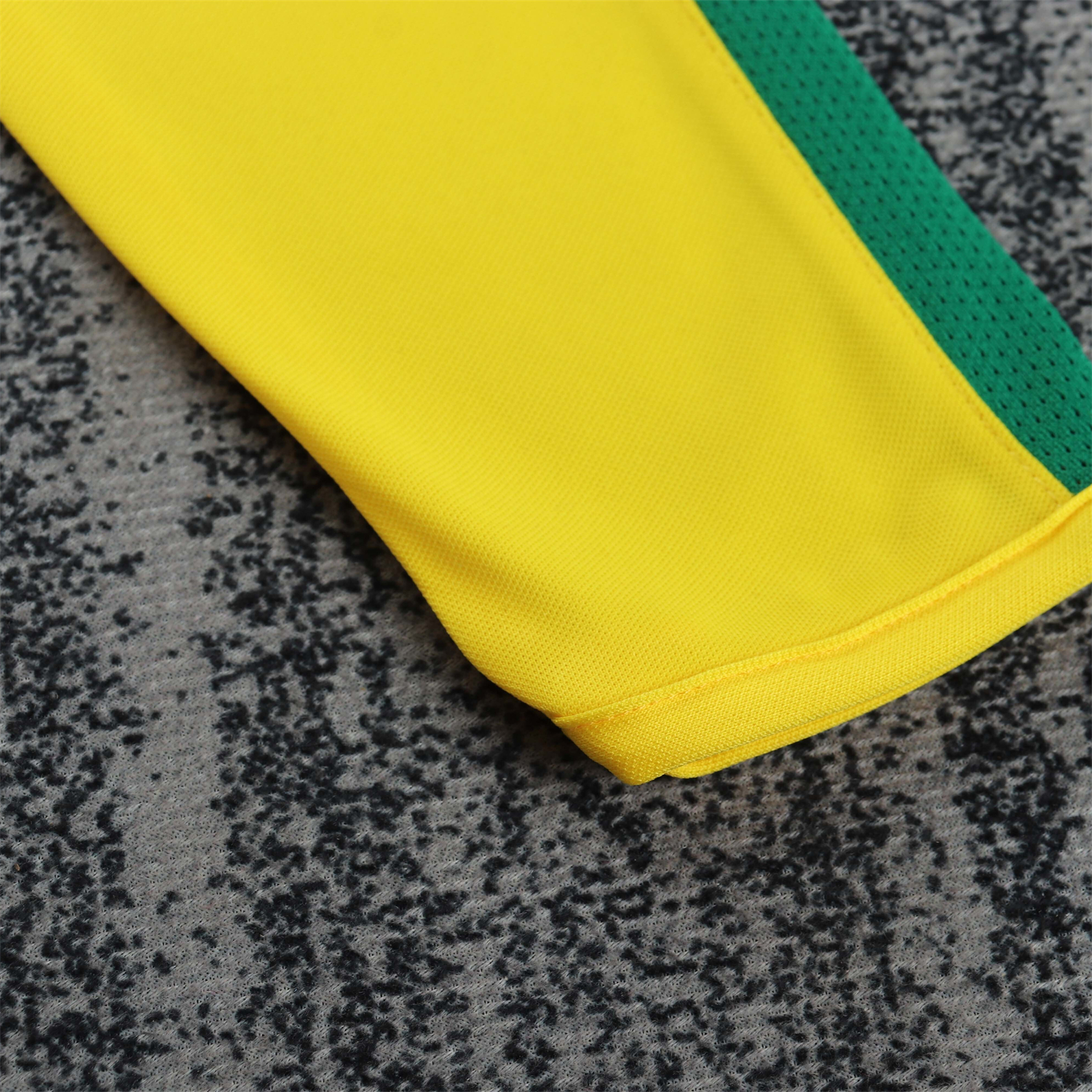 AlphaJersey-Retro Brazil 2002 Home Long Sleeves Kids Kit