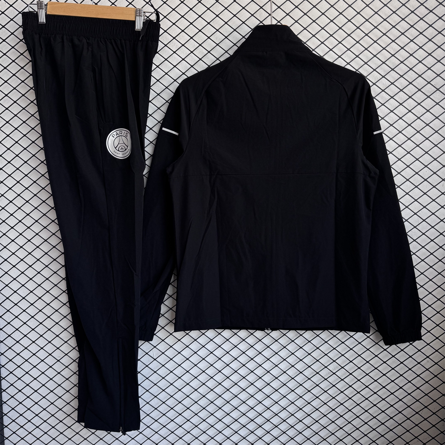 AlphaJersey-Paris Saint-Germain PSG 25-26 Windbreaker Training Set - Black Top and Pants
