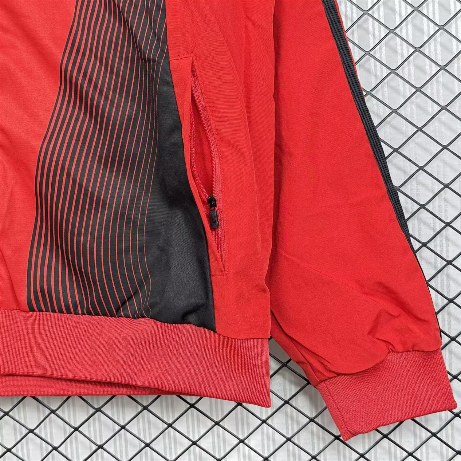 AlphaJersey-Retro AC Milan 2006-07 Home Windbreaker Jacket - Red With Black