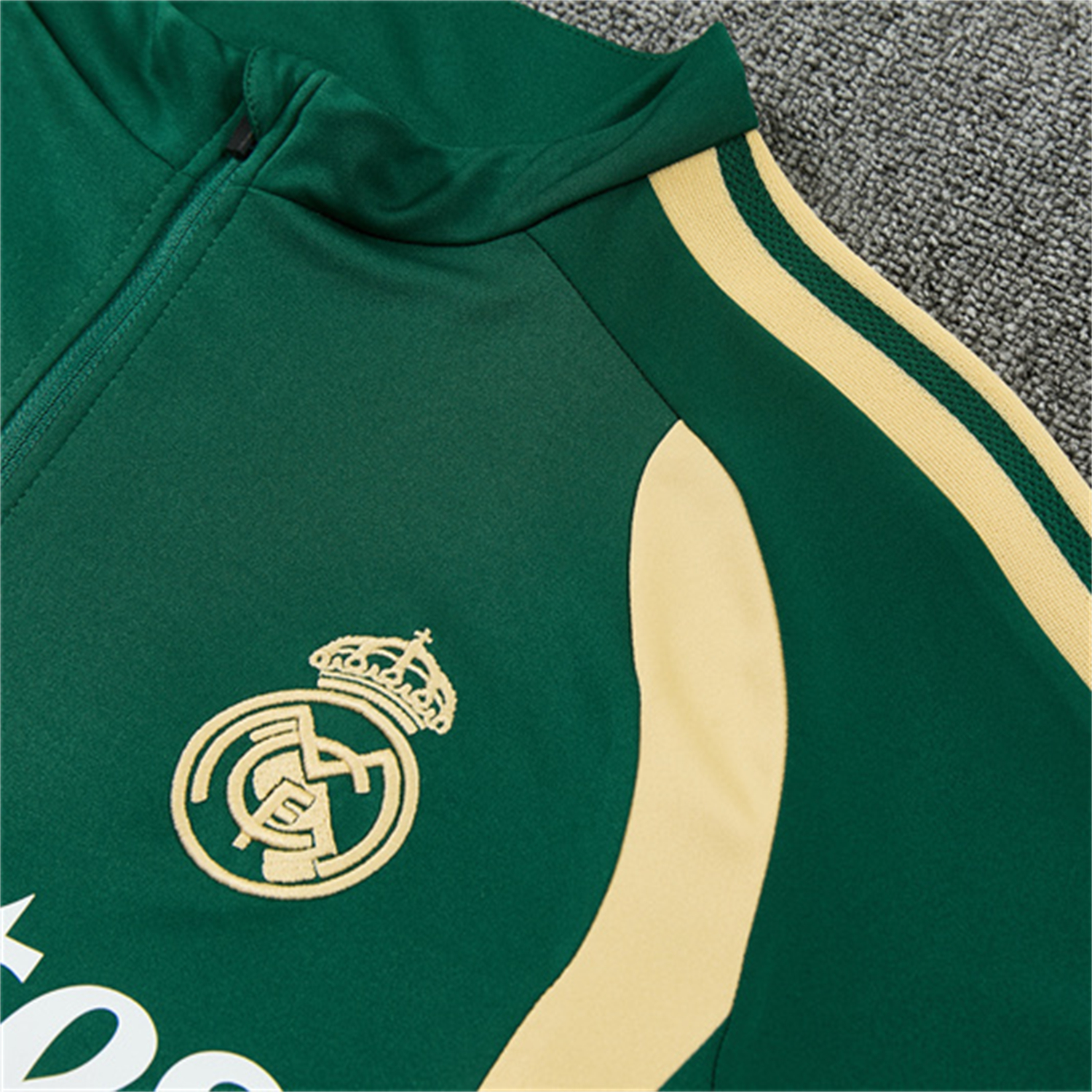 AlphaJersey-Real Madrid 26-27 Kids Long Sleeves Training Set - Green Top And Green Pants